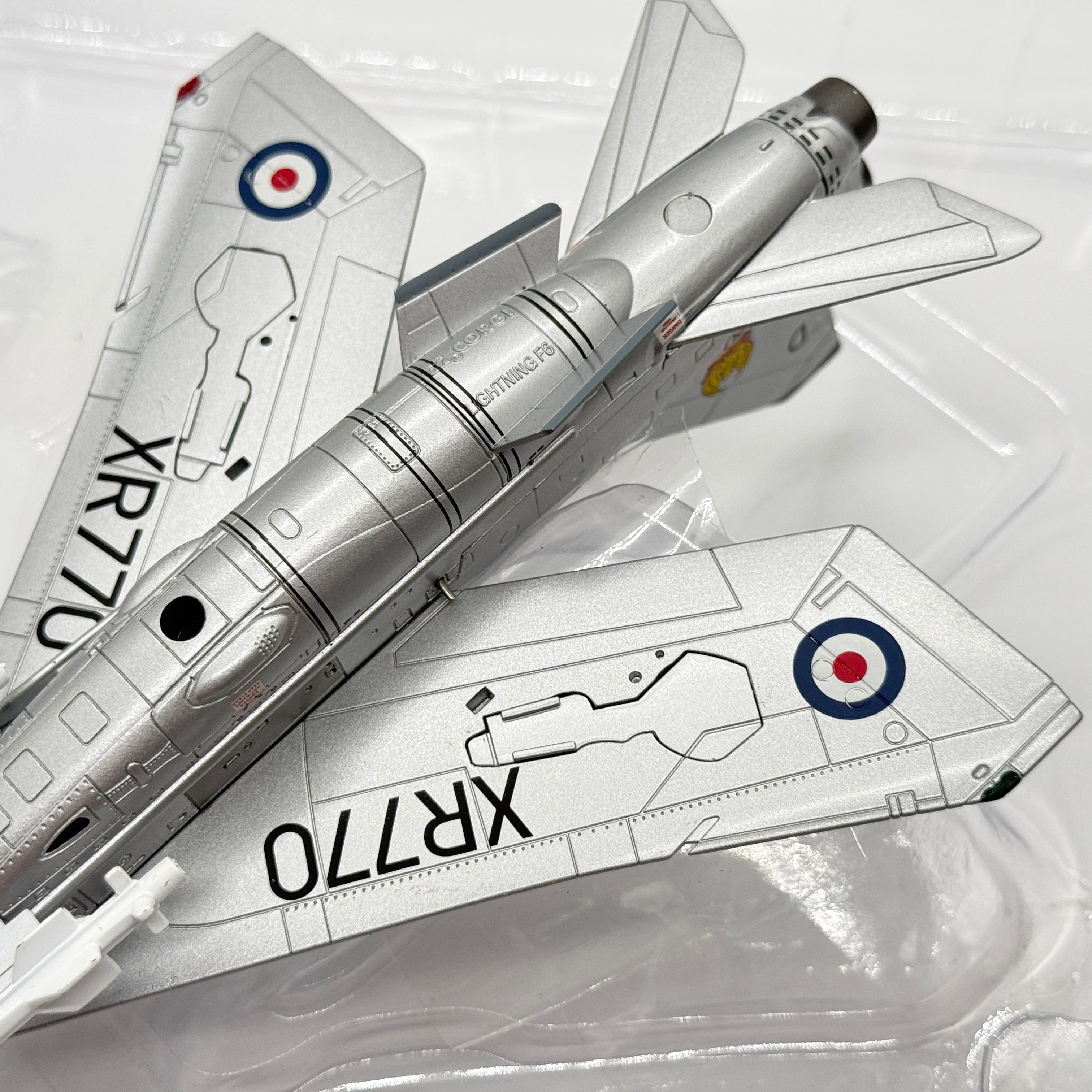 Corgi AA32315 1:72 English Electric Lightning F.Mk 6 RAF No.56 Sqn XP770 1975