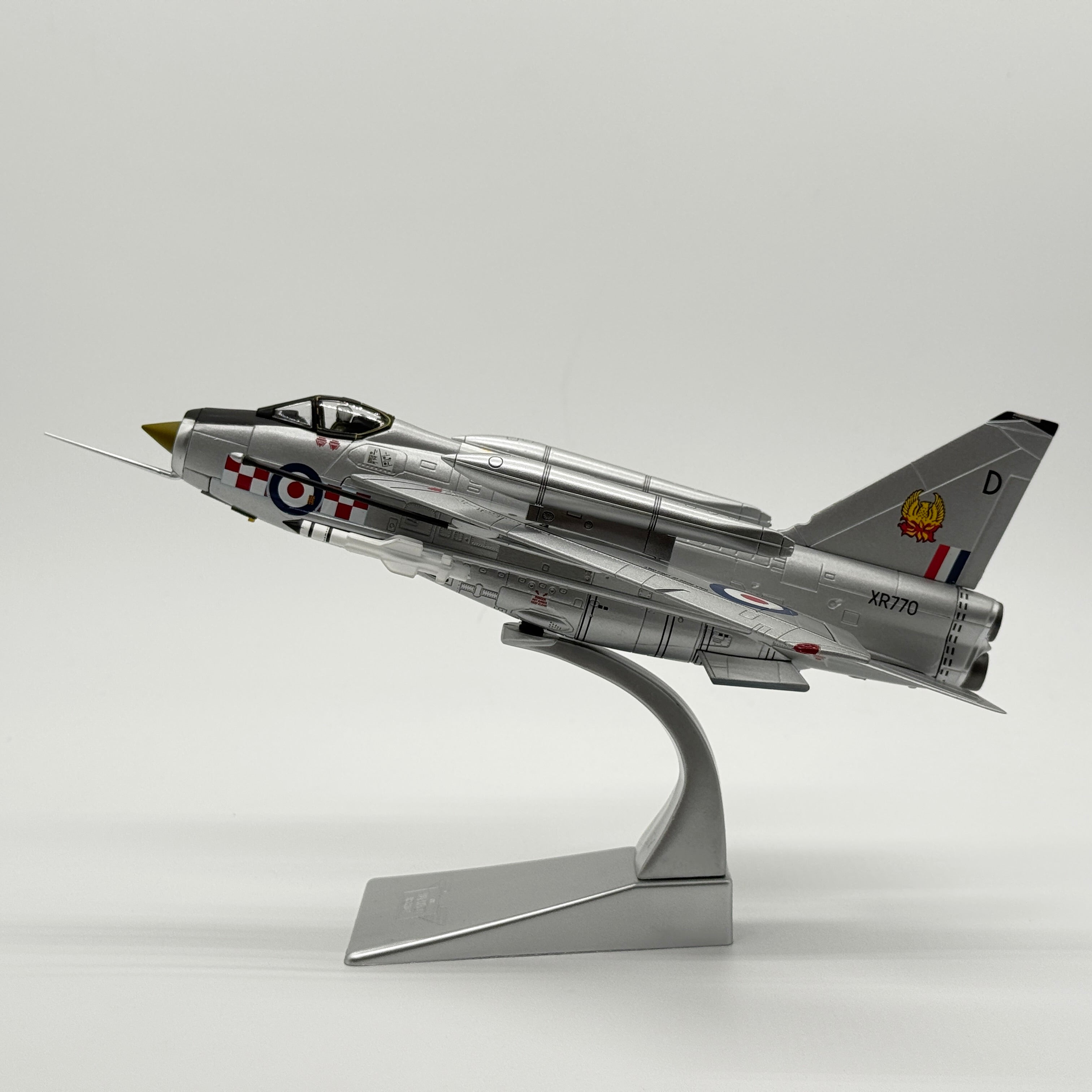 Corgi AA32315 1:72 English Electric Lightning F.Mk 6 RAF No.56 Sqn XP770 1975