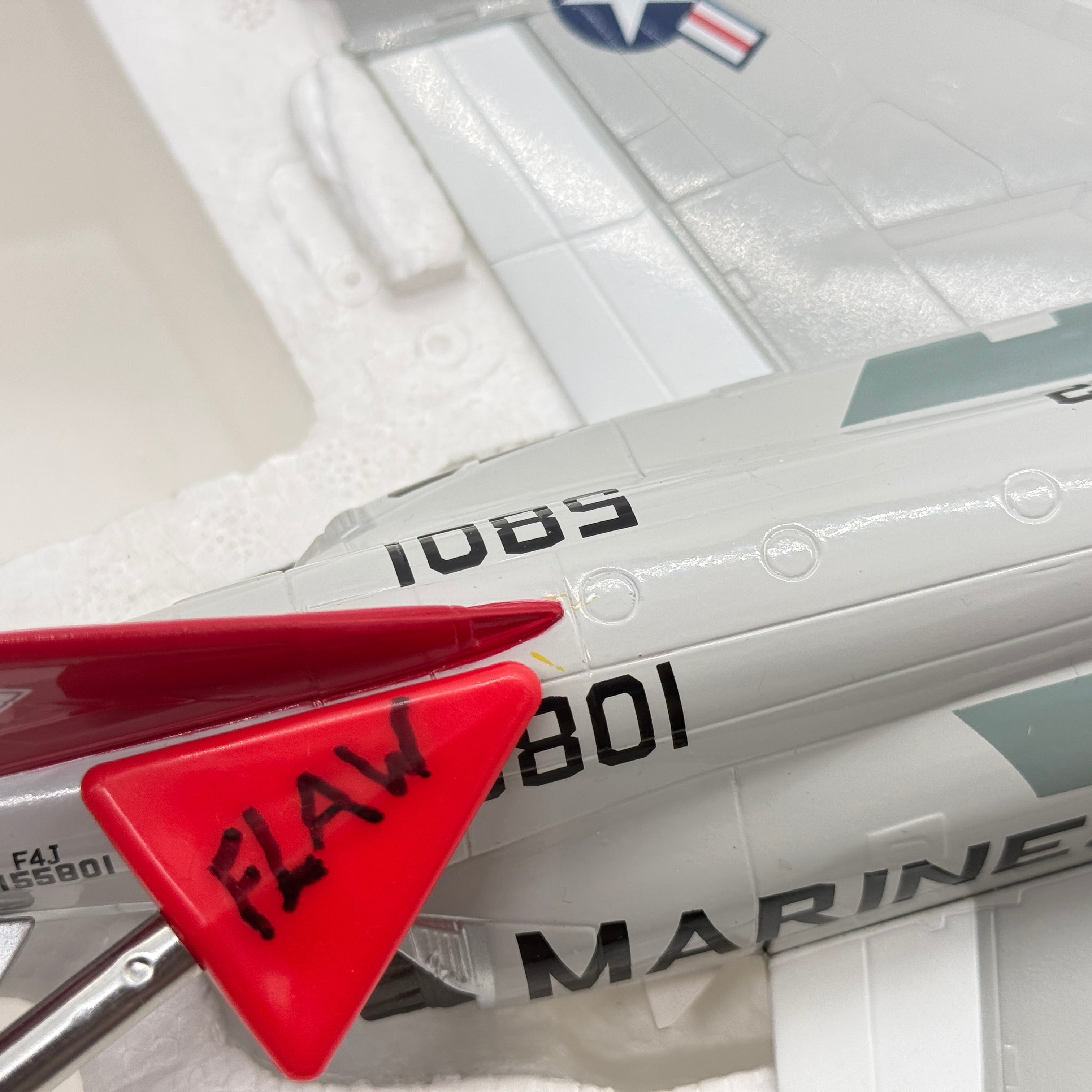 Franklin Mint Armour 98003 1:48 F-4J Phantom II USMC VMFA-232 Red Devils *ISSUES*