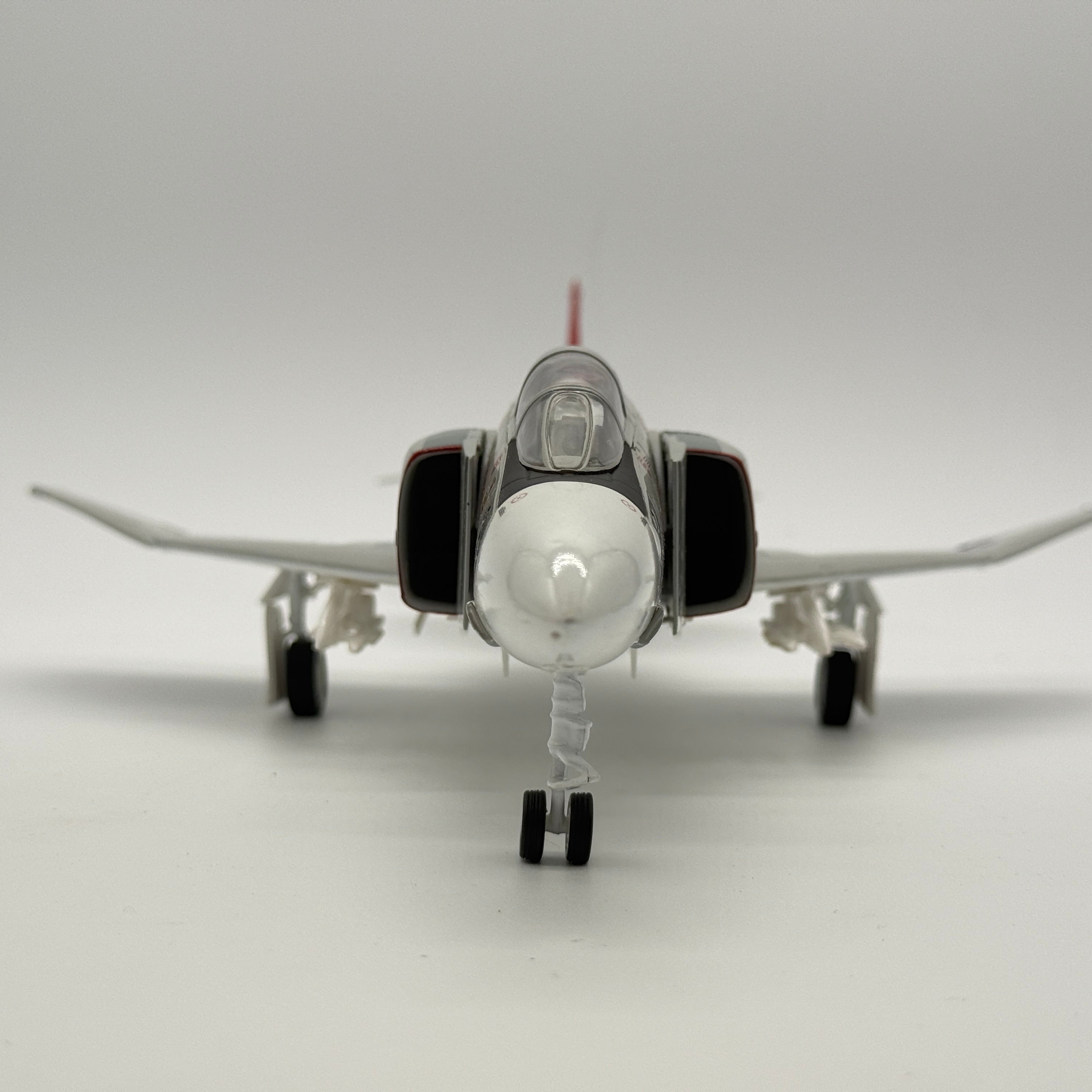 Franklin Mint Armour 98003 1:48 F-4J Phantom II USMC VMFA-232 Red Devils *ISSUES*
