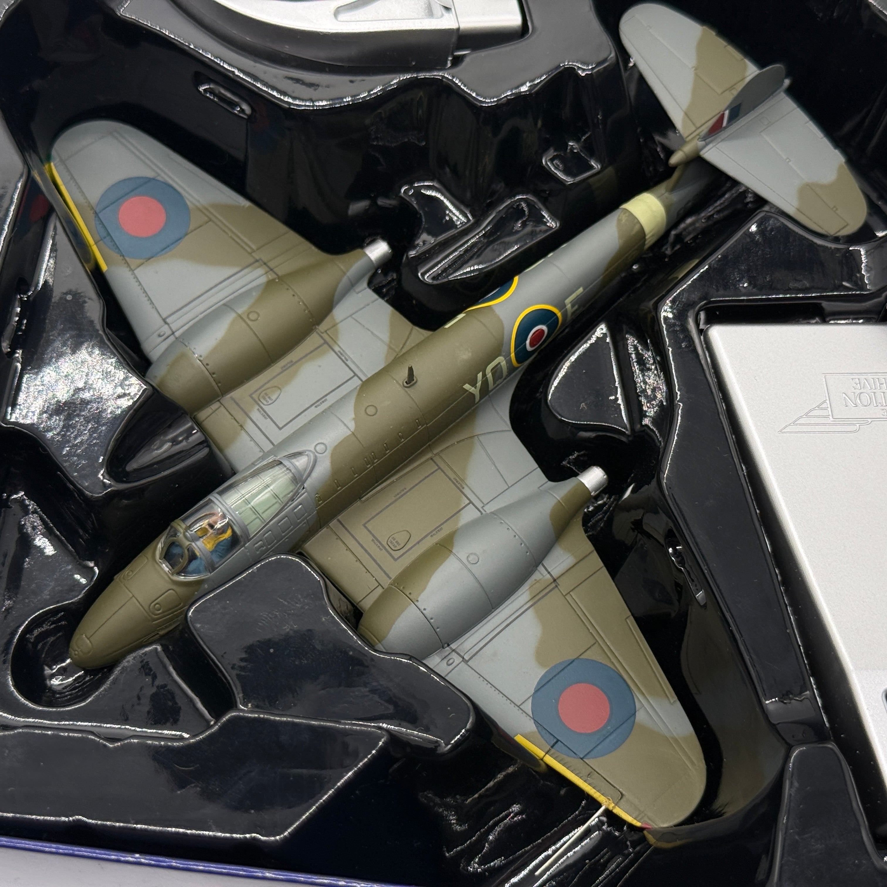 Corgi AA27403 1:72 Gloster Meteor F.Mk 1 RAF No.616 Sqn Dixie Dean 1944