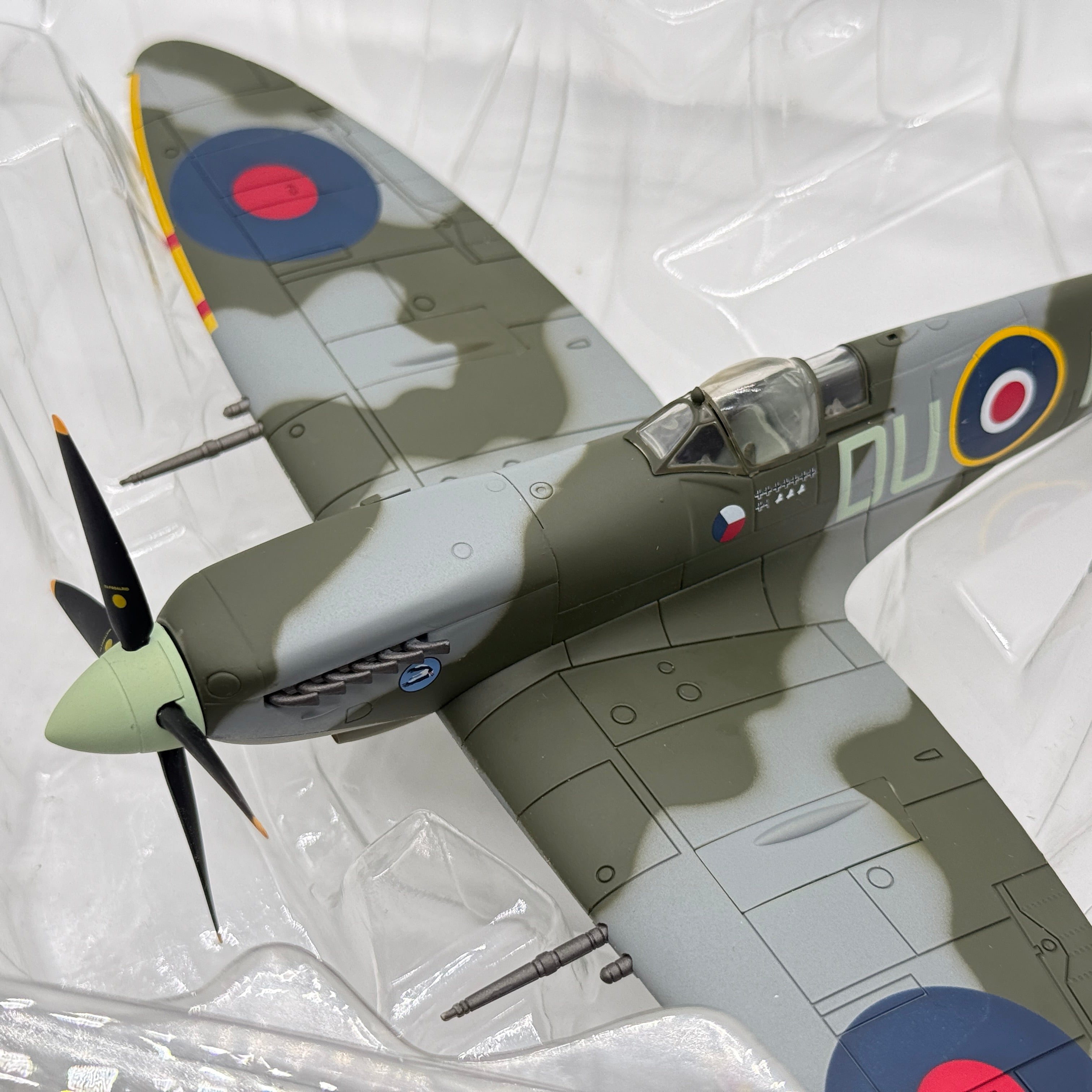 Hobby Master HA8305 1:48 Supermarine Spitfire Mk IX RAF No.312 Czech Sqn Otto Smik 1944