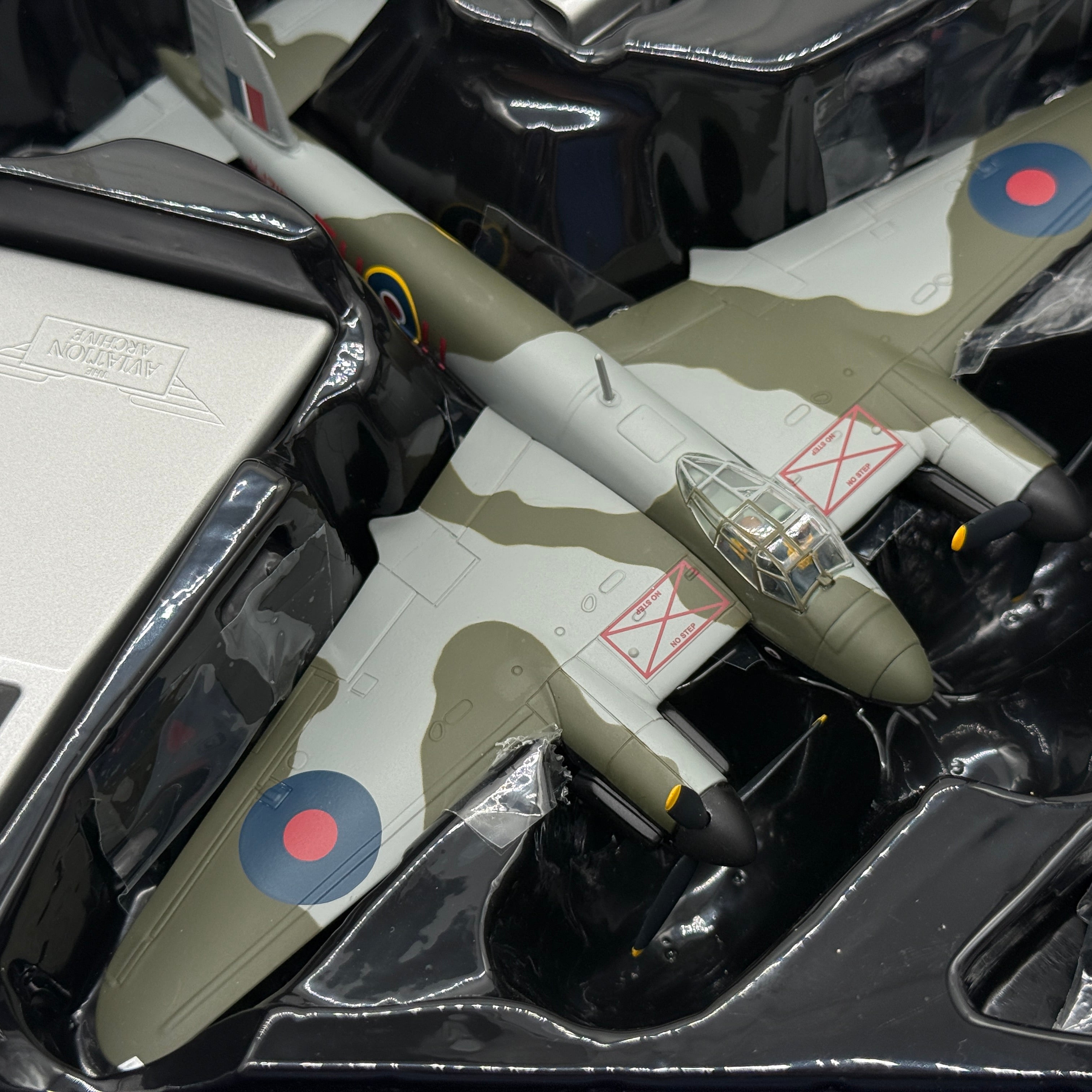 Corgi AA32821 1:72 De Havilland Mosquito FB.Mk VI RCAF No.418 Sqn Moonbeam McSwine