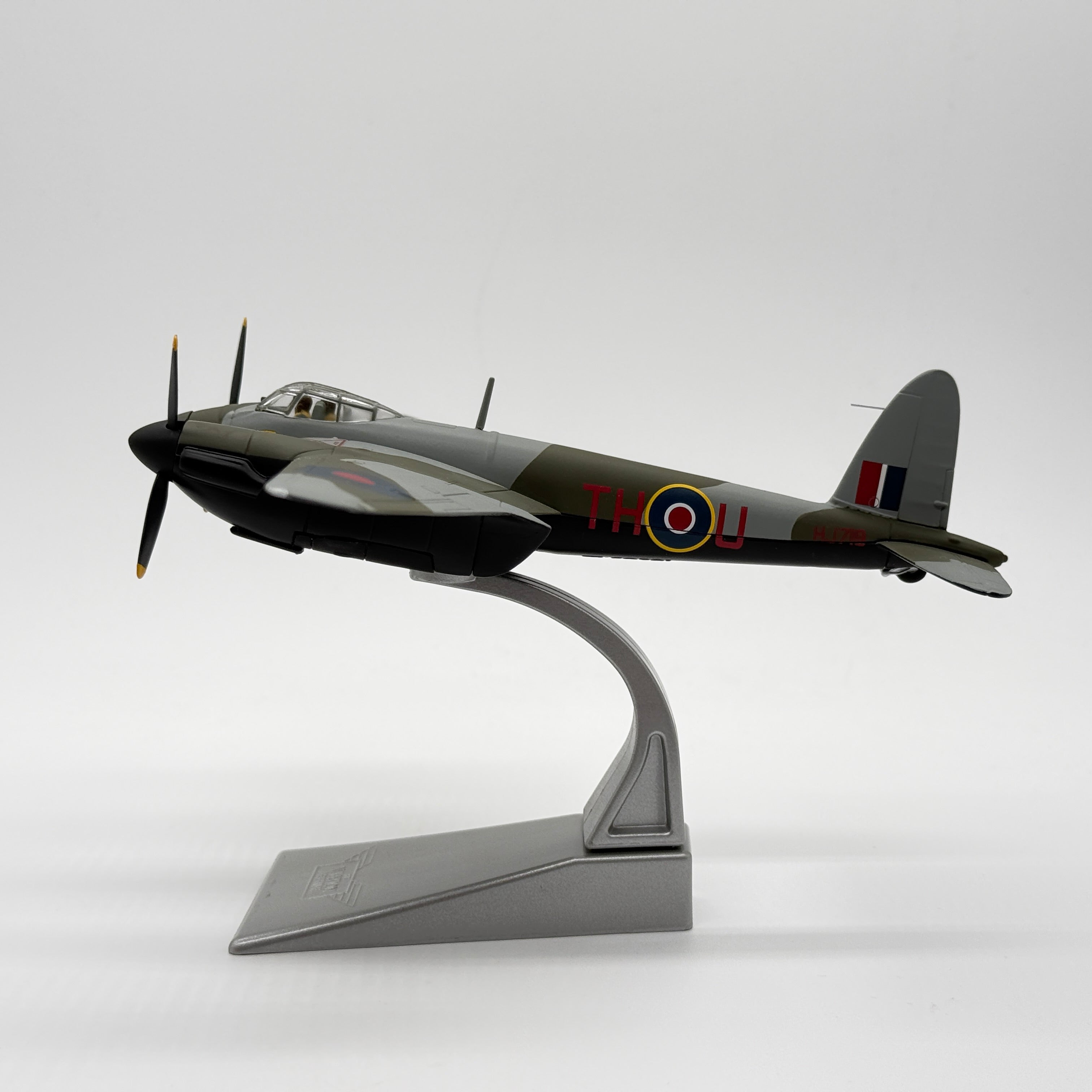 Corgi AA32821 1:72 De Havilland Mosquito FB.Mk VI RCAF No.418 Sqn Moonbeam McSwine