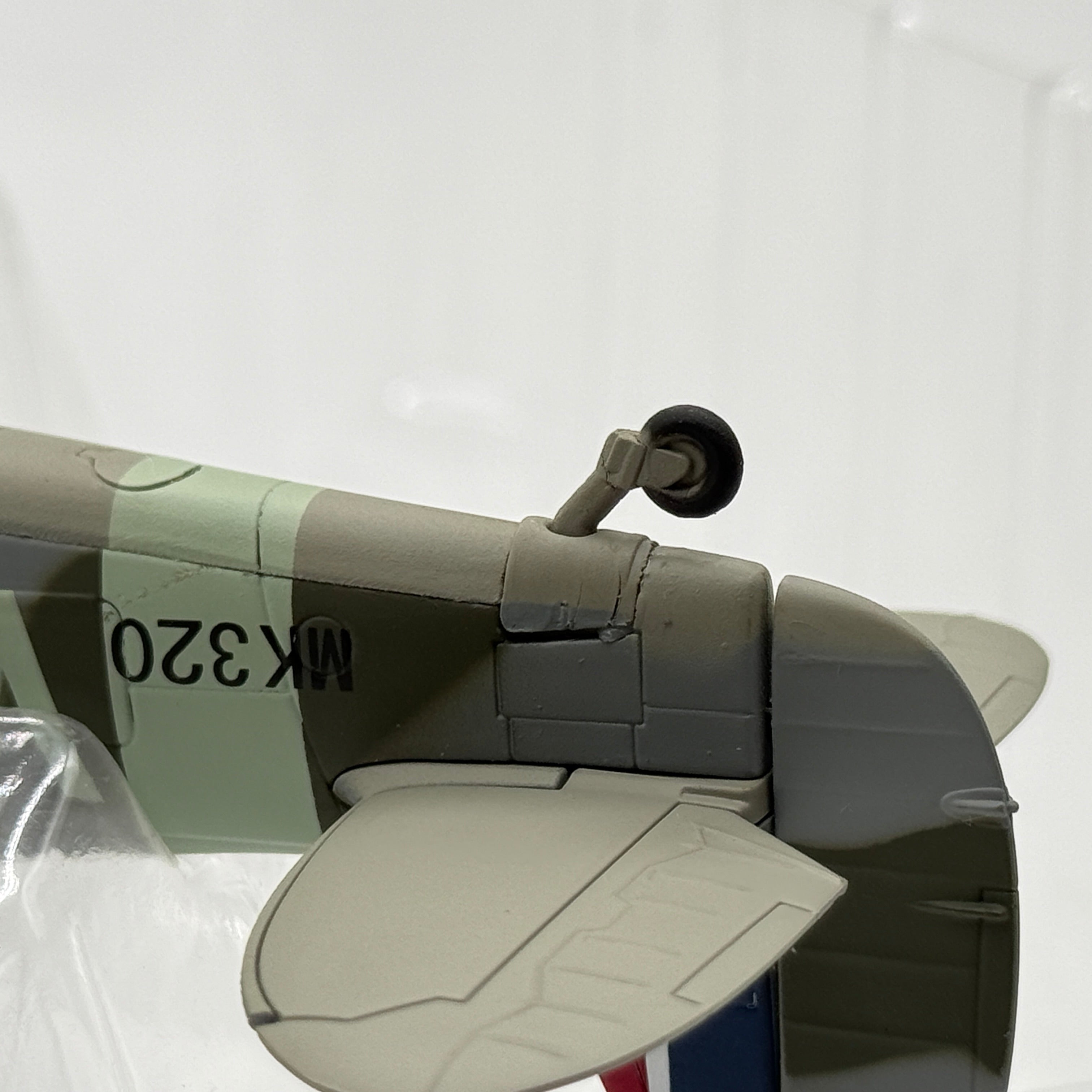 Hobby Master HA8306 1:48 Supermarine Spitfire Mk IX RAF No.322 Dutch Sqn 1944