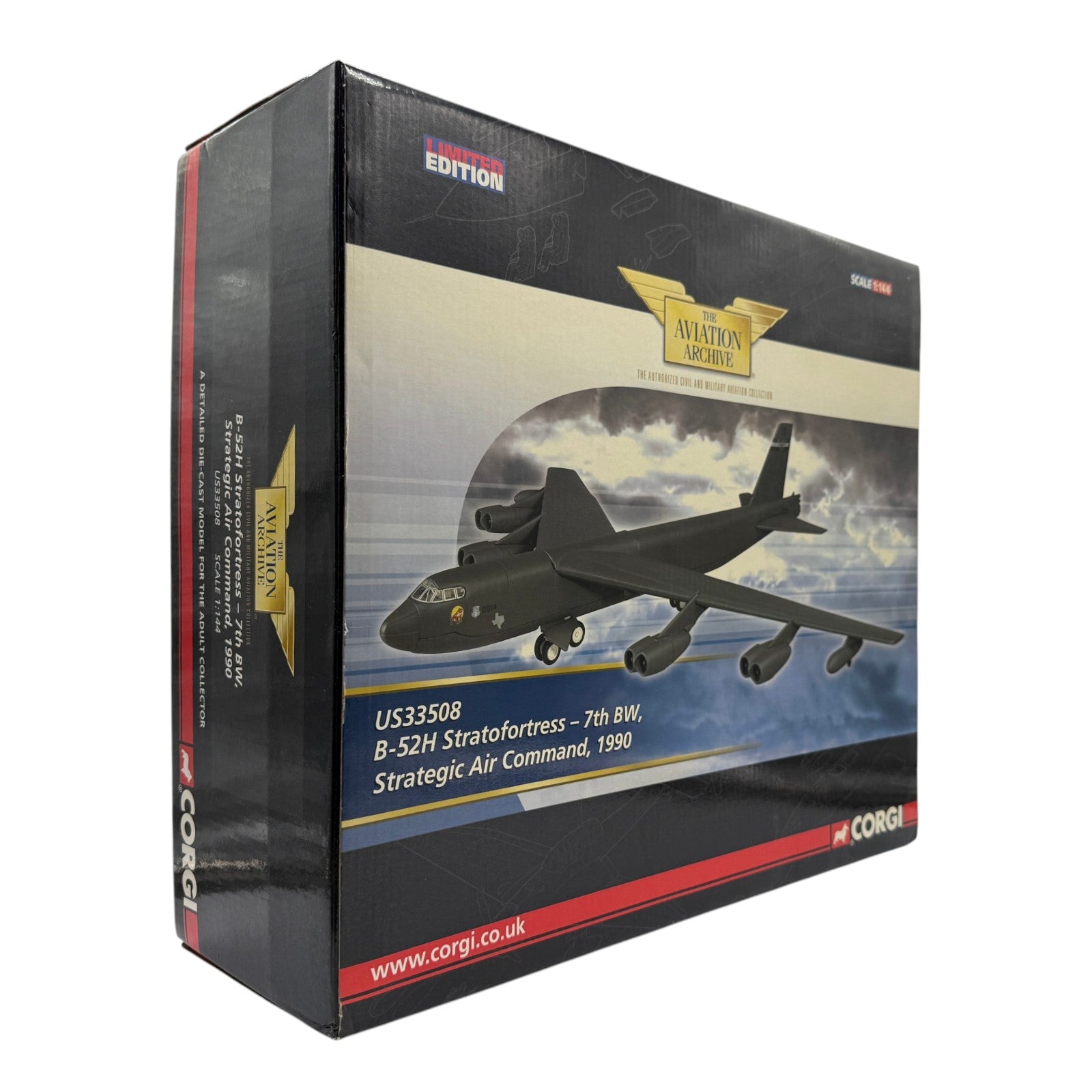 Corgi US33508 1:144 Boeing B-52H Stratofortress USAF SAC 7th BW 1990