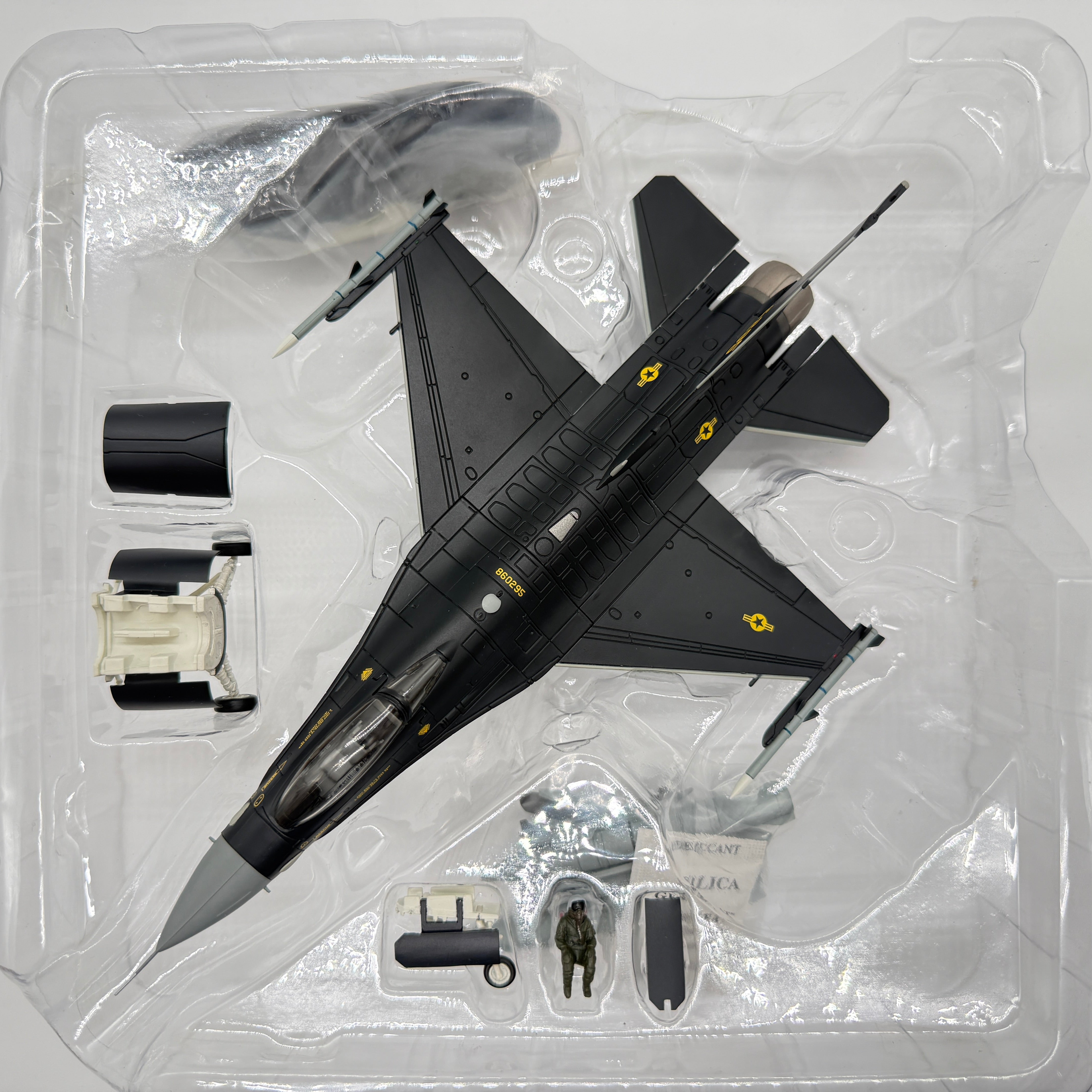 Hobby Master HA3871 1:72 F-16C Fighting Falcon USAF 18th AGRS Alaska 2017