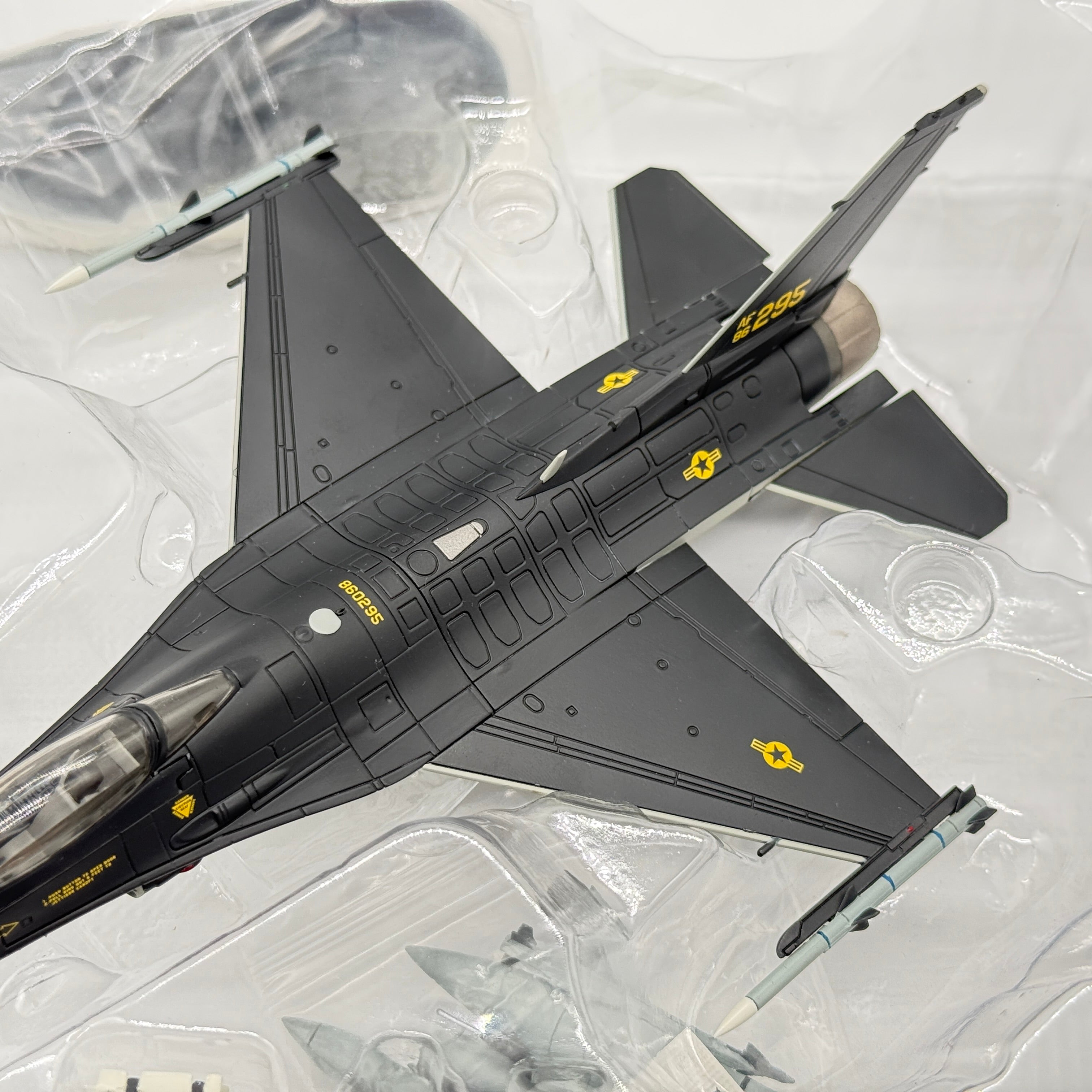 Hobby Master HA3871 1:72 F-16C Fighting Falcon USAF 18th AGRS Alaska 2017