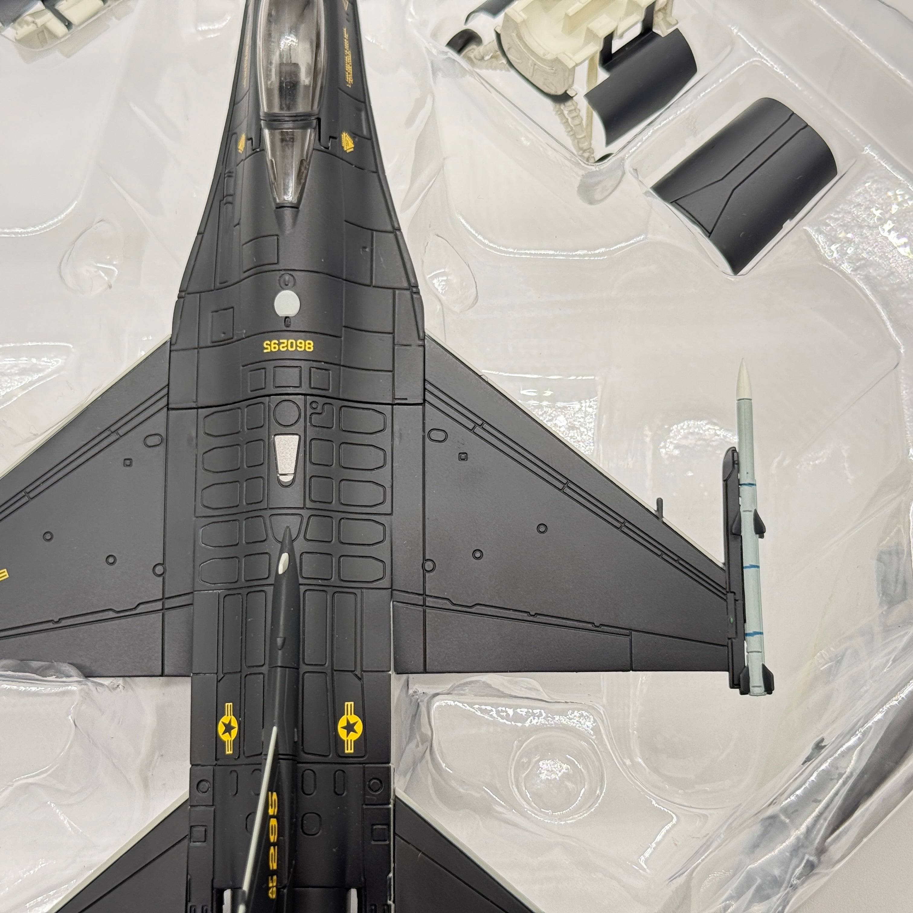 Hobby Master HA3871 1:72 F-16C Fighting Falcon USAF 18th AGRS Alaska 2017