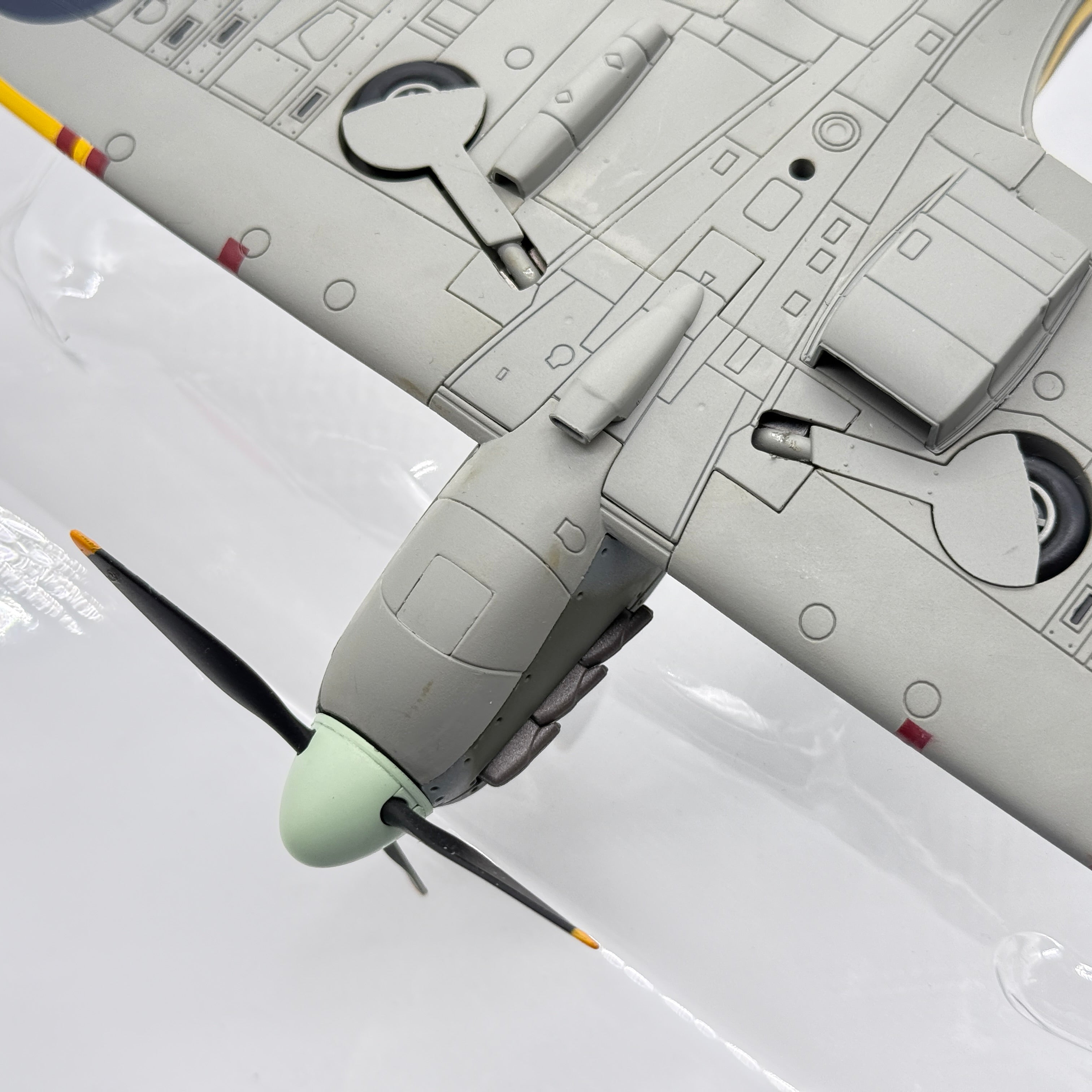 Hobby Master HA7806 1:48 Supermarine Spitfire Mk II RAF No.312 Czech Sqn DU-R Garfield Weston IV Adolf Vybiral 1941