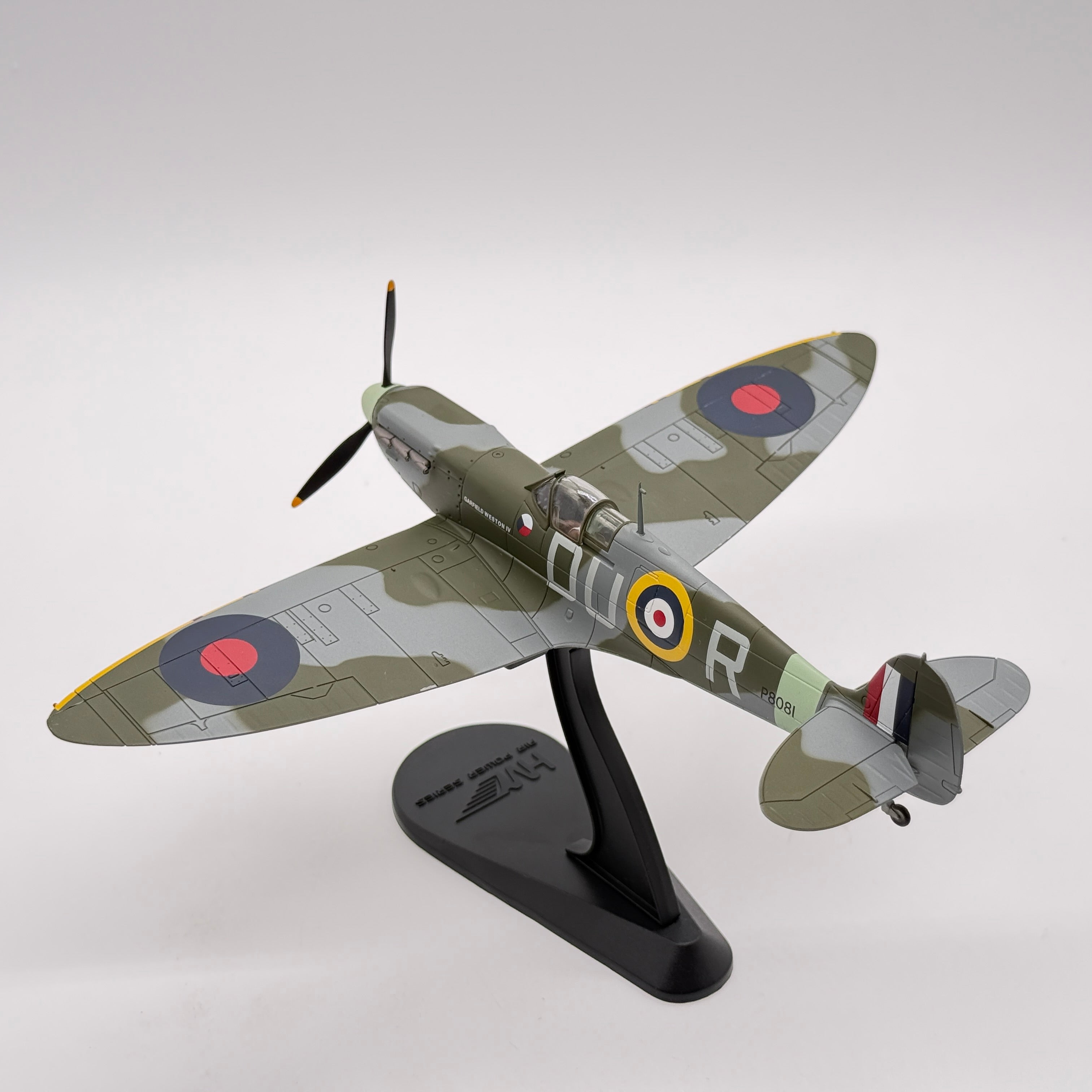 Hobby Master HA7806 1:48 Supermarine Spitfire Mk II RAF No.312 Czech Sqn DU-R Garfield Weston IV Adolf Vybiral 1941