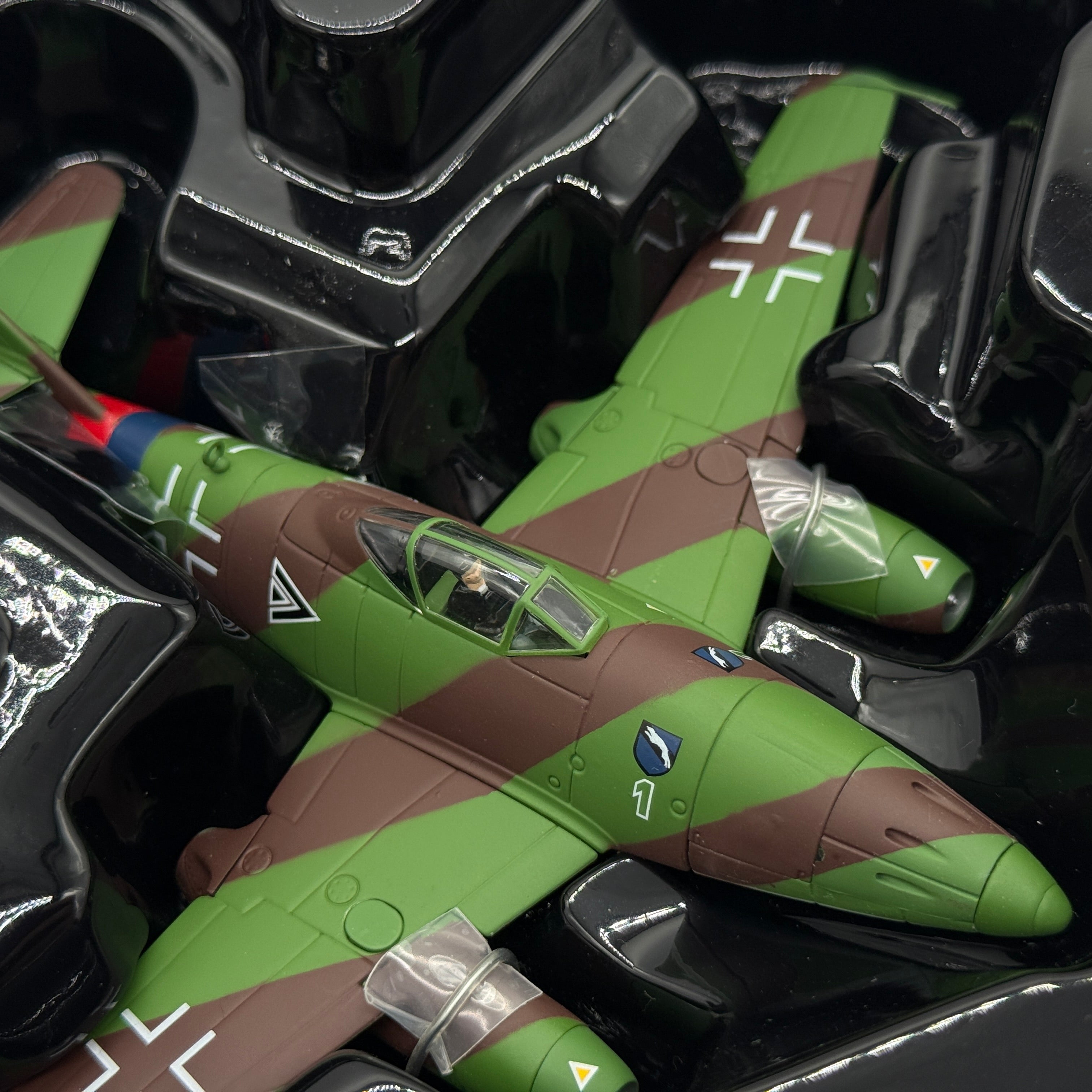 Corgi US35705 1:72 Messerschmitt Me 262A Luftwaffe III./JG 7 Green 1 Rudolf Sinner Germany 1945