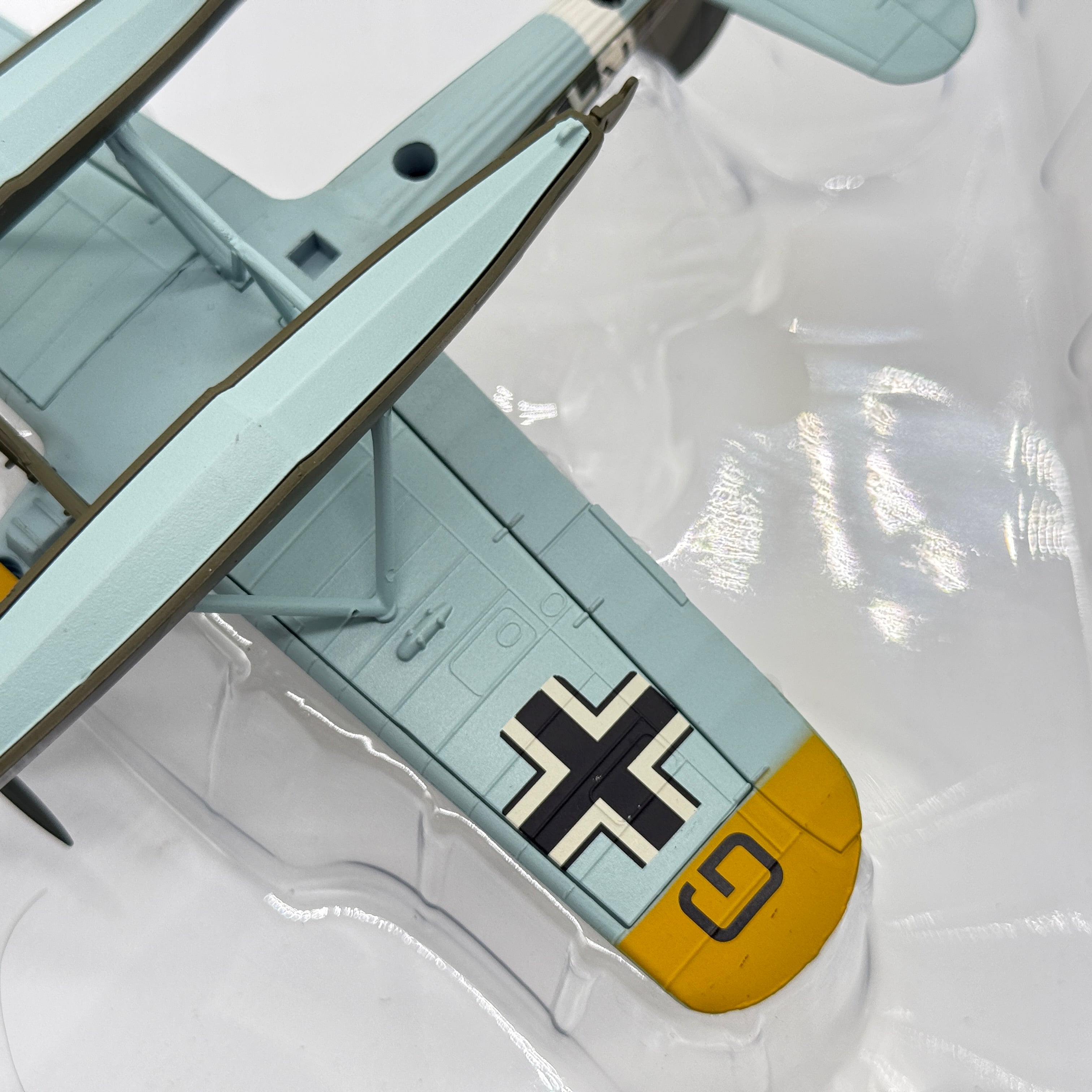 Oxford Diecast AC027 1:72 Arado Ar 196A-3 Kriegsmarine 2./SAGr.125 7R+GK