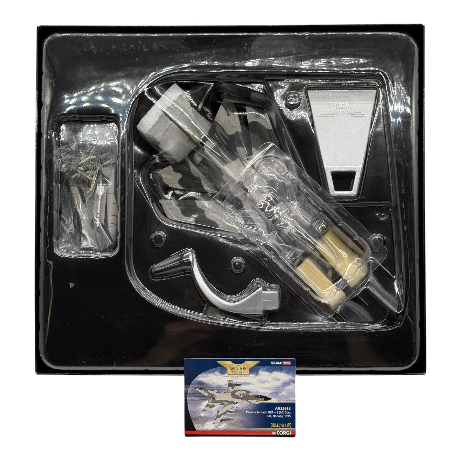 Corgi AA33613 1:72 Panavia Tornado GR.Mk 1 RAF No.2 (AC) Sqn ZA371 Norway 1995