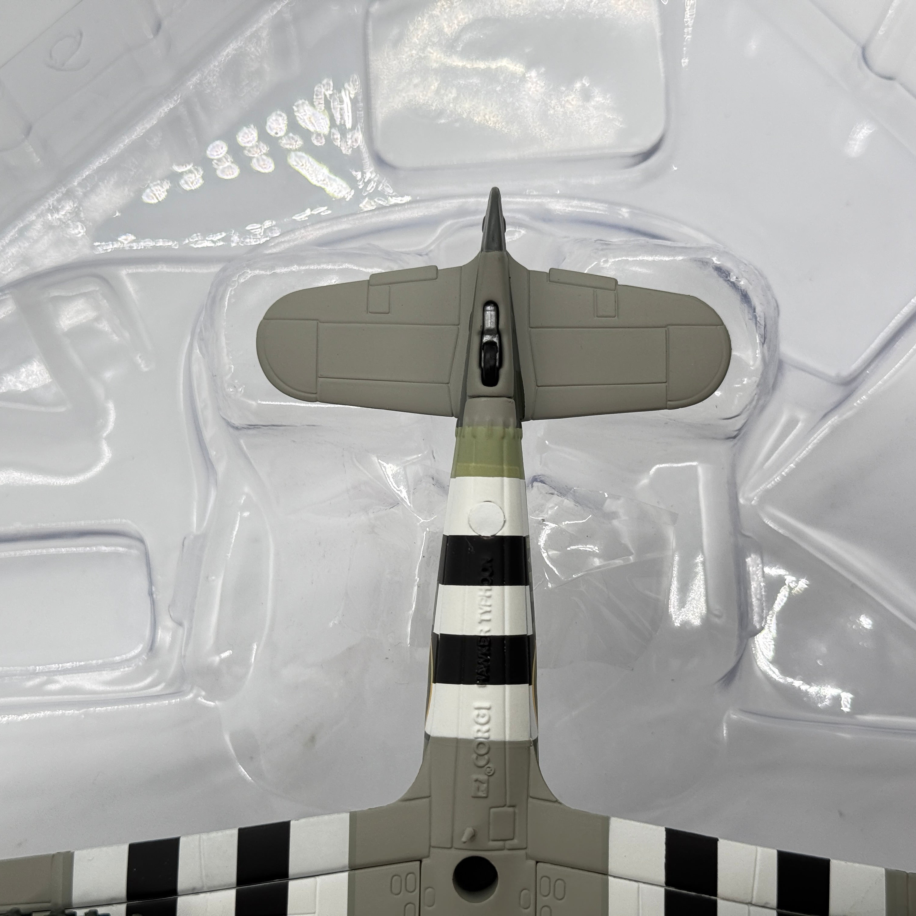Corgi AA36512 1:72 Hawker Typhoon Mk I RAF No.245 Northern Rhodesian Sqn D-Day England 1944