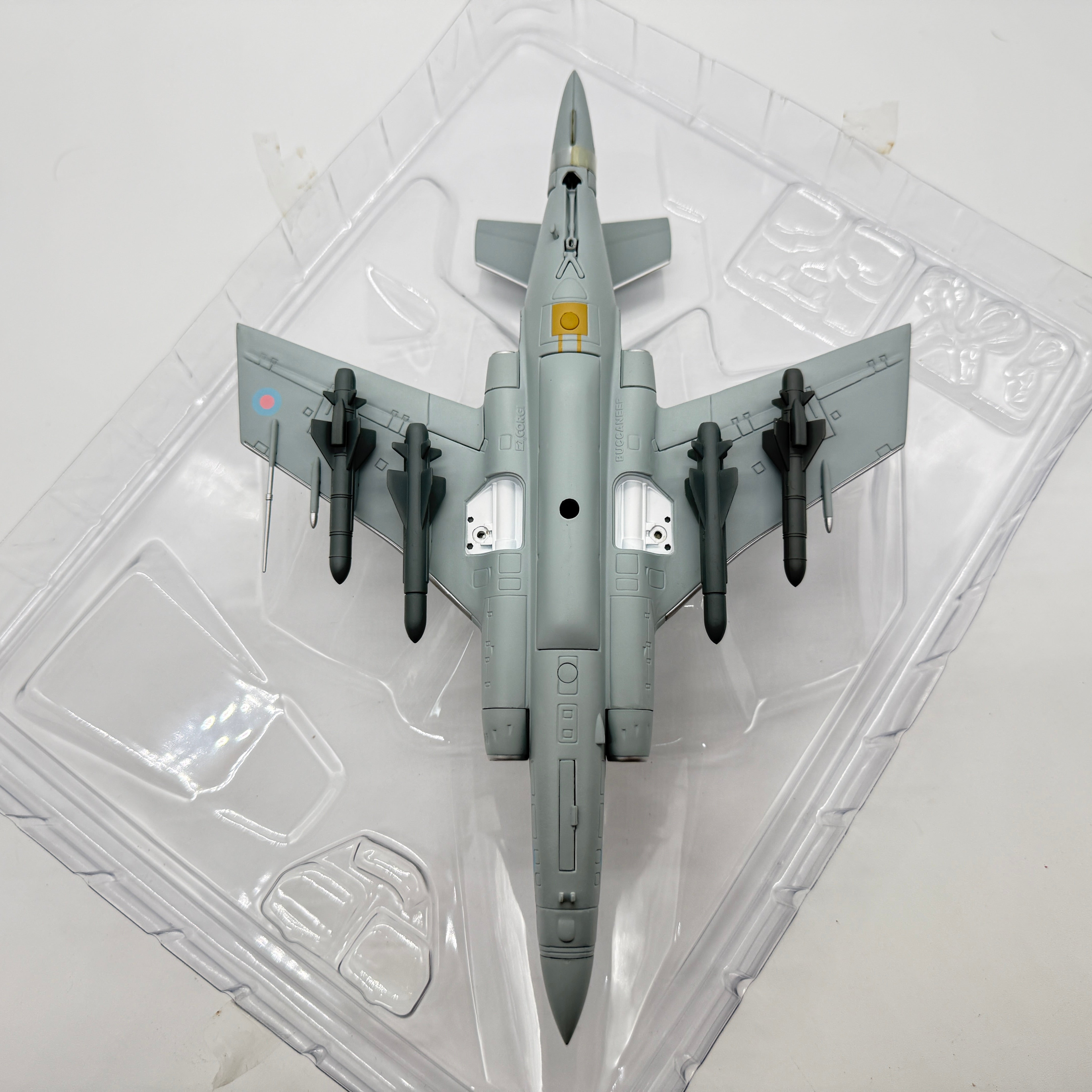 Corgi AA34105 1:72 Blackburn Buccaneer S.Mk 2B RAF No.208 Sqn XX895 RAF Lossiemouth 1993