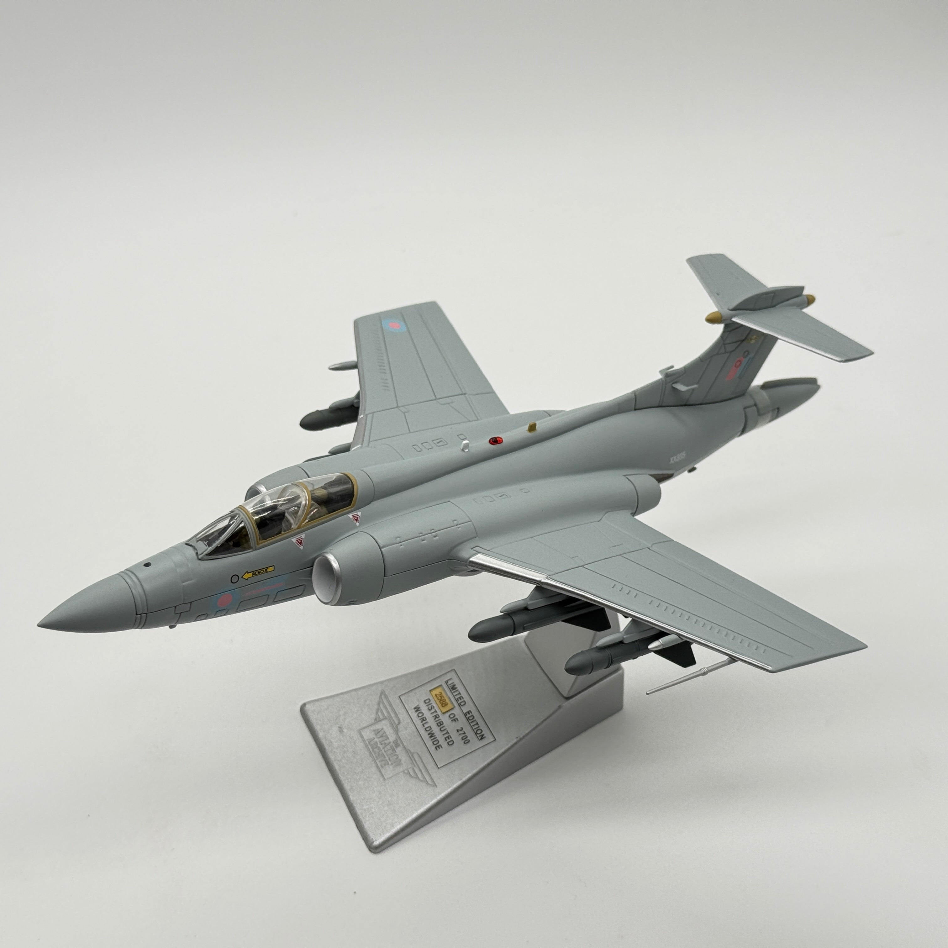 Corgi AA34105 1:72 Blackburn Buccaneer S.Mk 2B RAF No.208 Sqn XX895 RAF Lossiemouth 1993