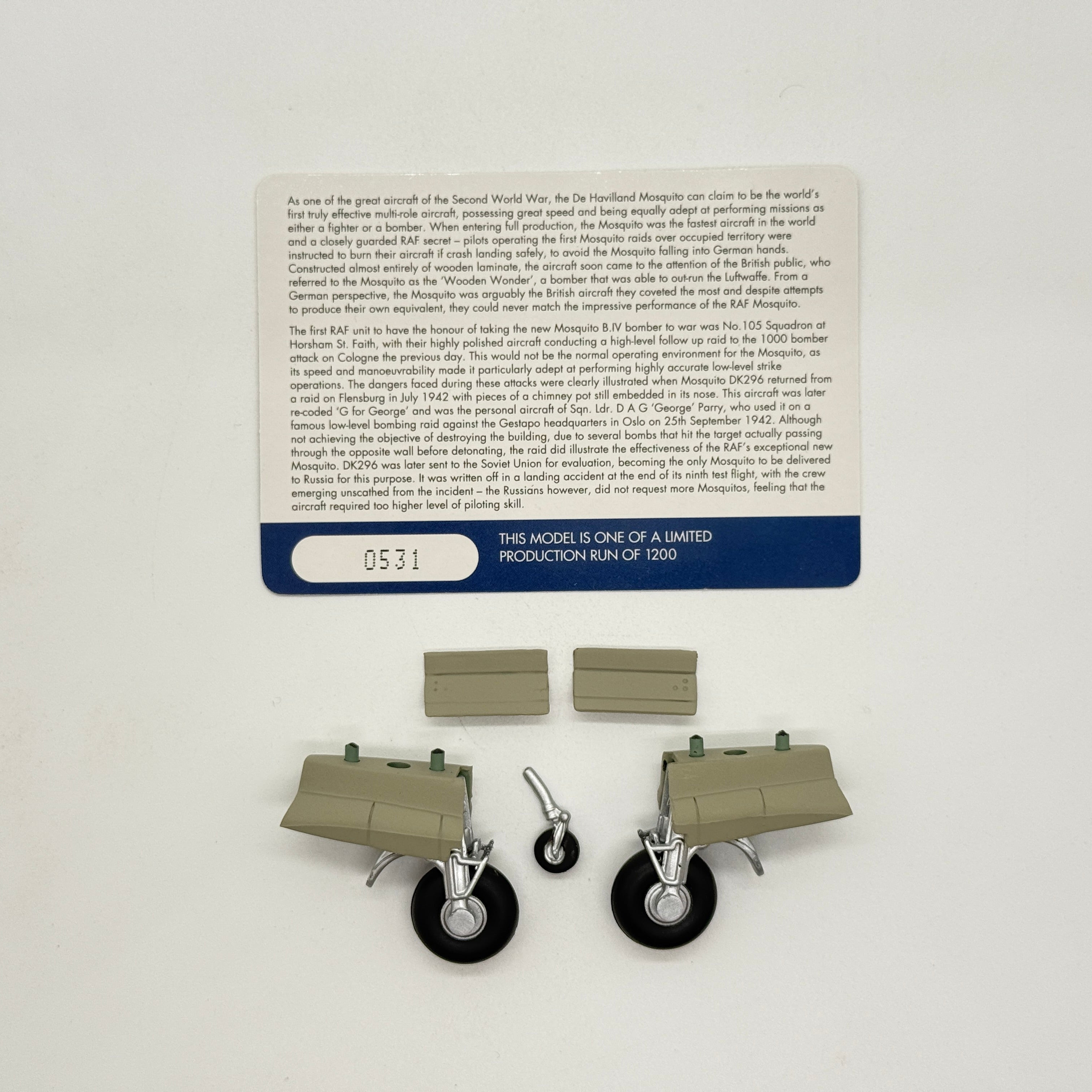 Corgi AA32820 1:72 de Havilland Mosquito B.Mk IV RAF No.105 Sqn DK296 George Parry