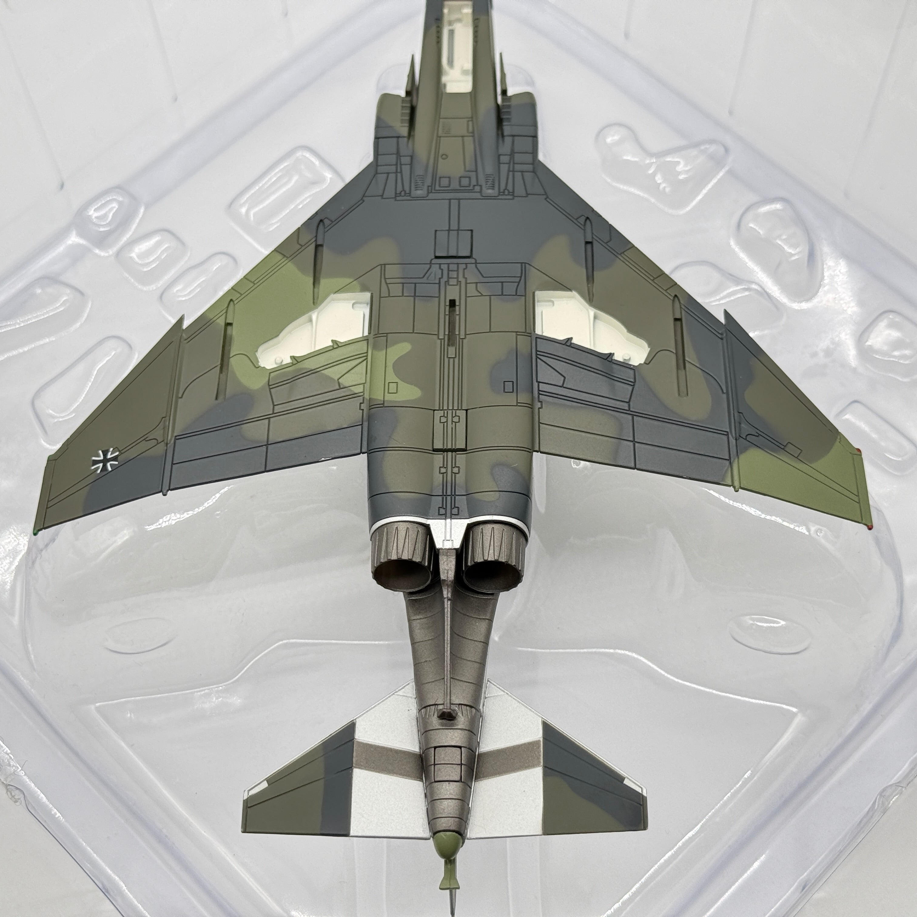 Hobby Master HA19050 1:72 McDonnell Douglas RF-4E Phantom II Luftwaffe AufklG 52 35+67 Leck AB Germany 1992