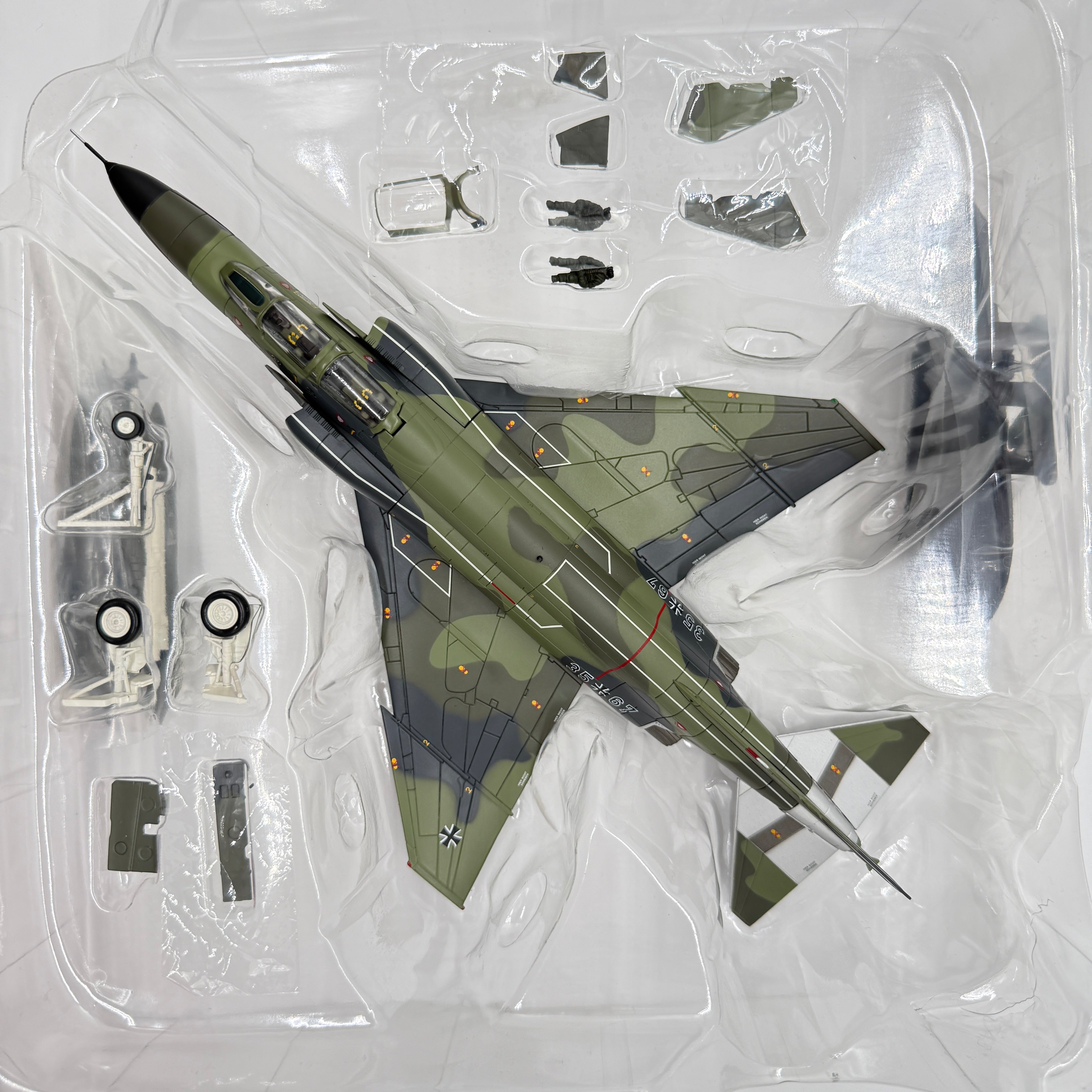 Hobby Master HA19050 1:72 McDonnell Douglas RF-4E Phantom II Luftwaffe AufklG 52 35+67 Leck AB Germany 1992
