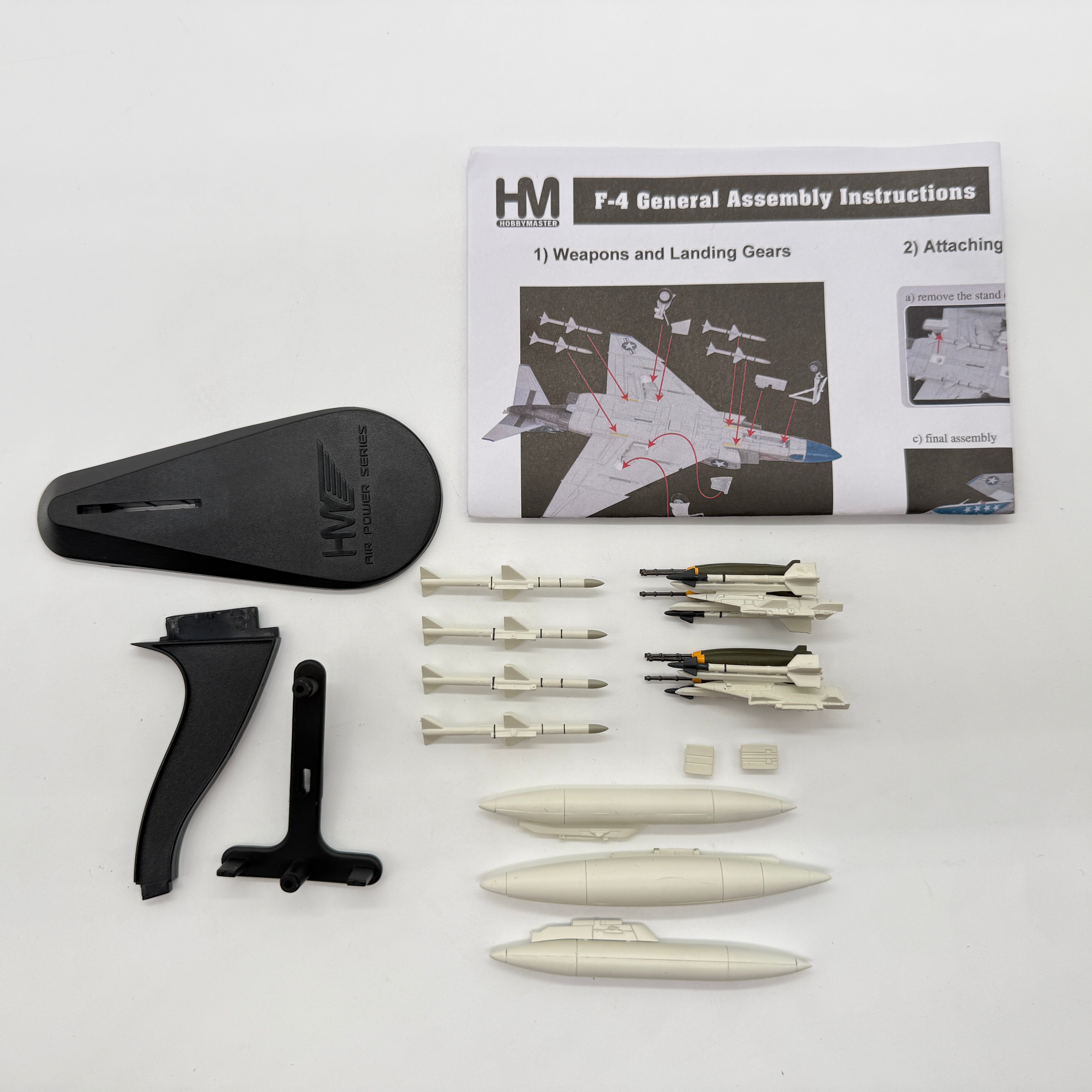 Hobby Master HA19006 1:72 McDonnell Douglas F-4J Phantom II US Navy VF-102 Diamondbacks AG100 USS Independence 1976