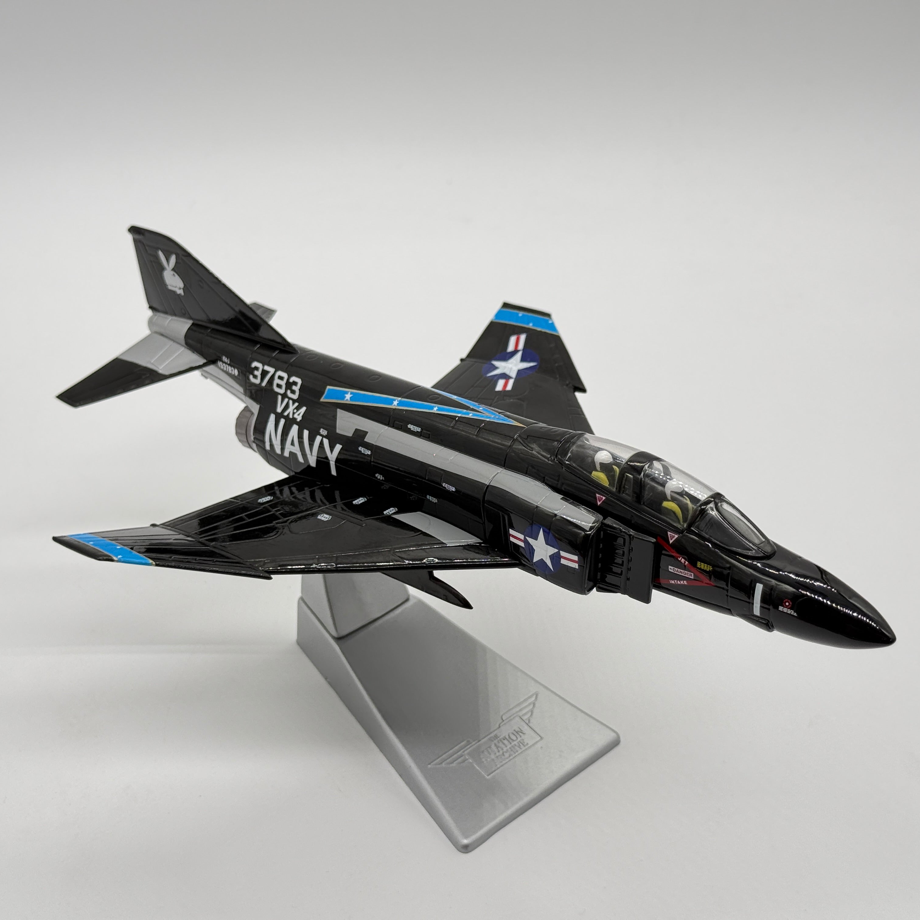 Corgi AA33205 1:72 McDonnell Douglas F-4J Phantom II US Navy VX-4 Vandy 1 Black Bunny NAS Point Mugu 1969