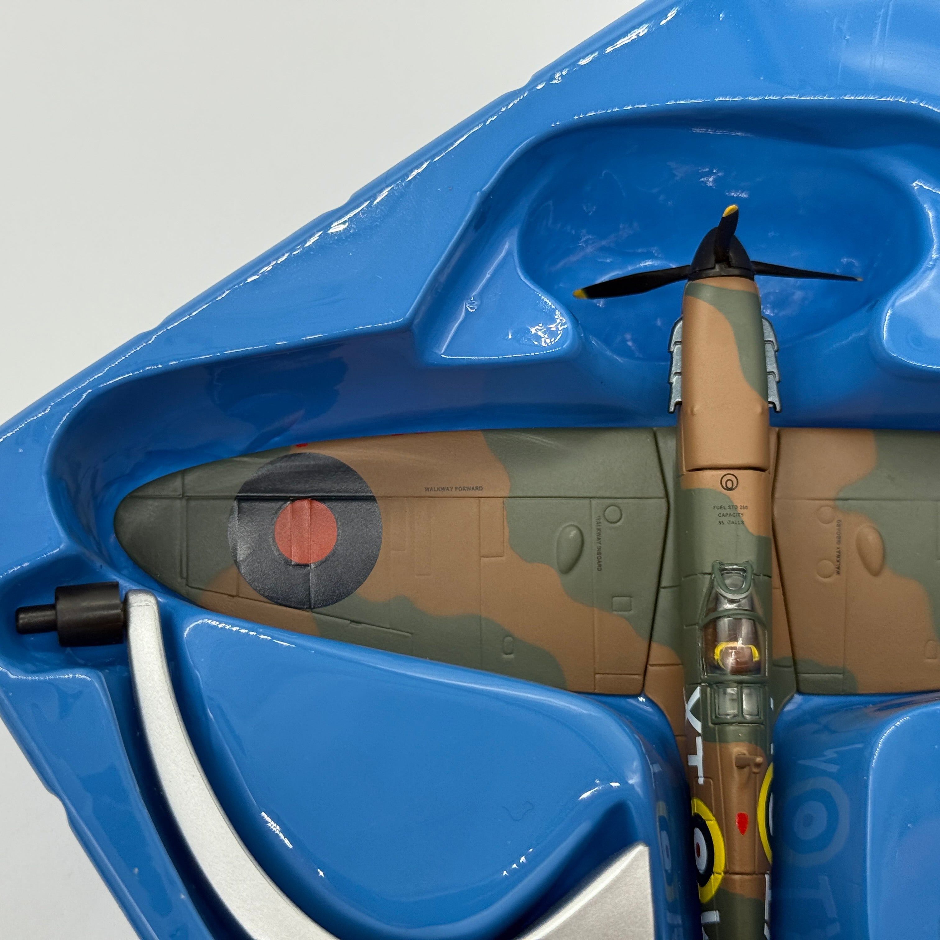 Corgi 49004 1:72 Supermarine Spitfire Mk IA RAF No.603 Sqn R6835 XT-W Brian Carbury Hornchurch Battle of Britain 1940