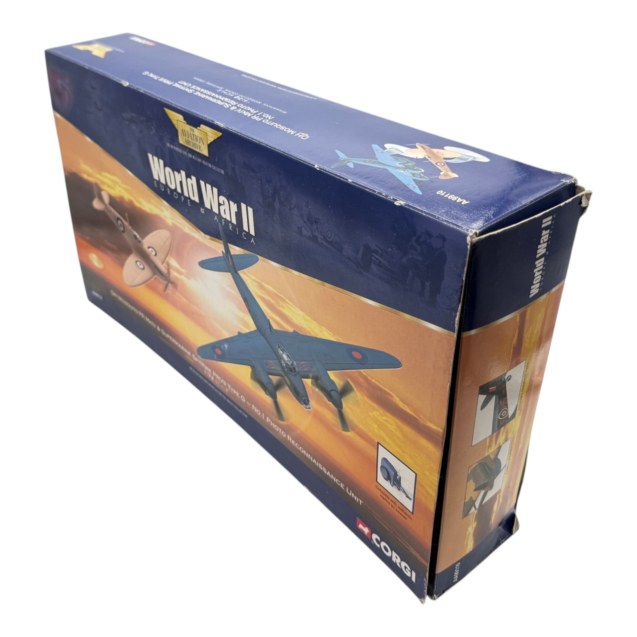 Corgi AA99110 1:72 RAF No.1 PRU Reconnaissance Set Mosquito PR.IV DZ473 and Spitfire PR.VII R7059 RAF Benson