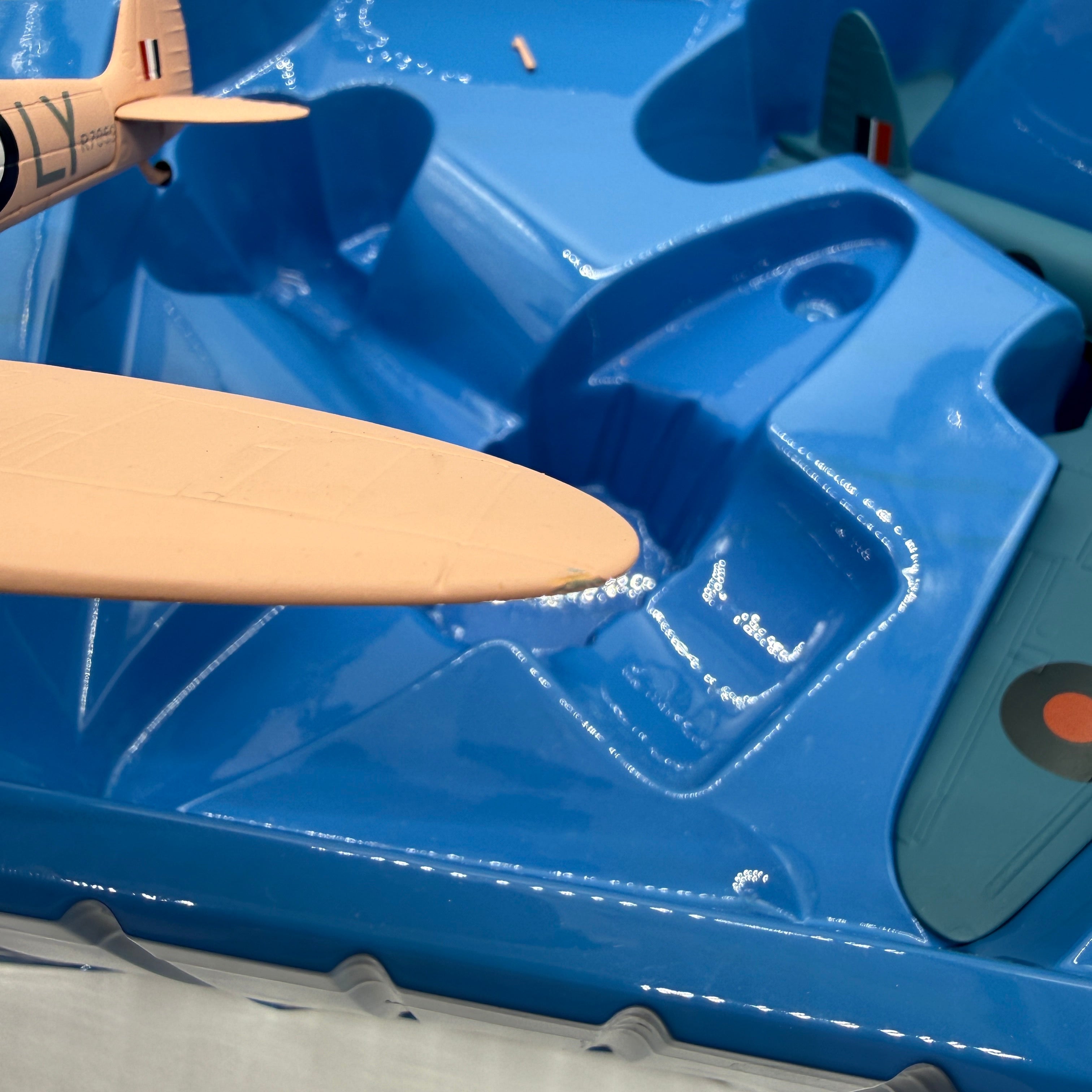 Corgi AA99110 1:72 RAF No.1 PRU Reconnaissance Set Mosquito PR.IV DZ473 and Spitfire PR.VII R7059 RAF Benson