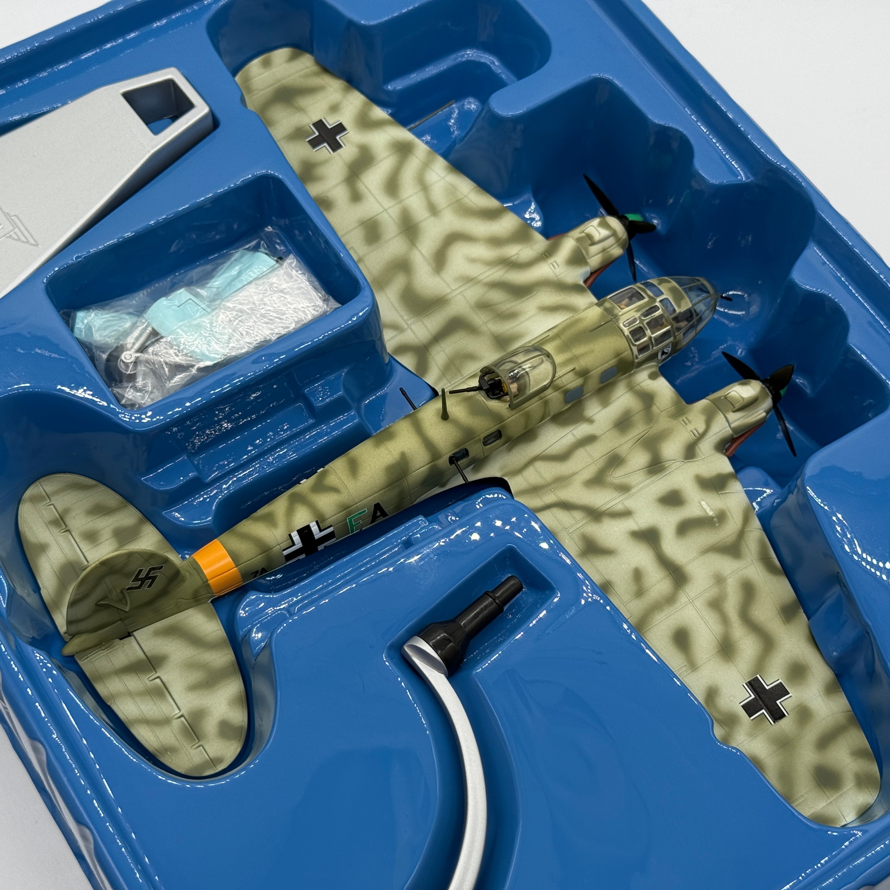 Corgi AA33702 1:72 Heinkel He 111H-6 Luftwaffe 7A+FA Gefechtsverband Kuhlmey Immola Finland July 1944