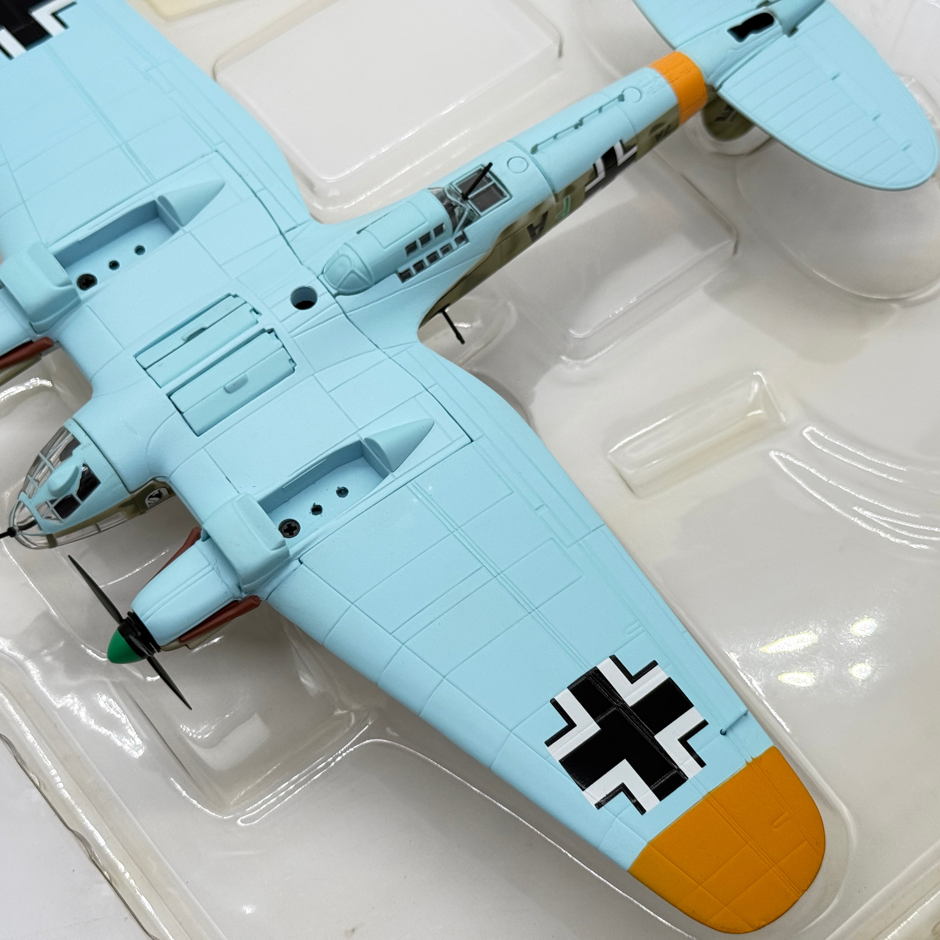 Corgi AA33702 1:72 Heinkel He 111H-6 Luftwaffe 7A+FA Gefechtsverband Kuhlmey Immola Finland July 1944