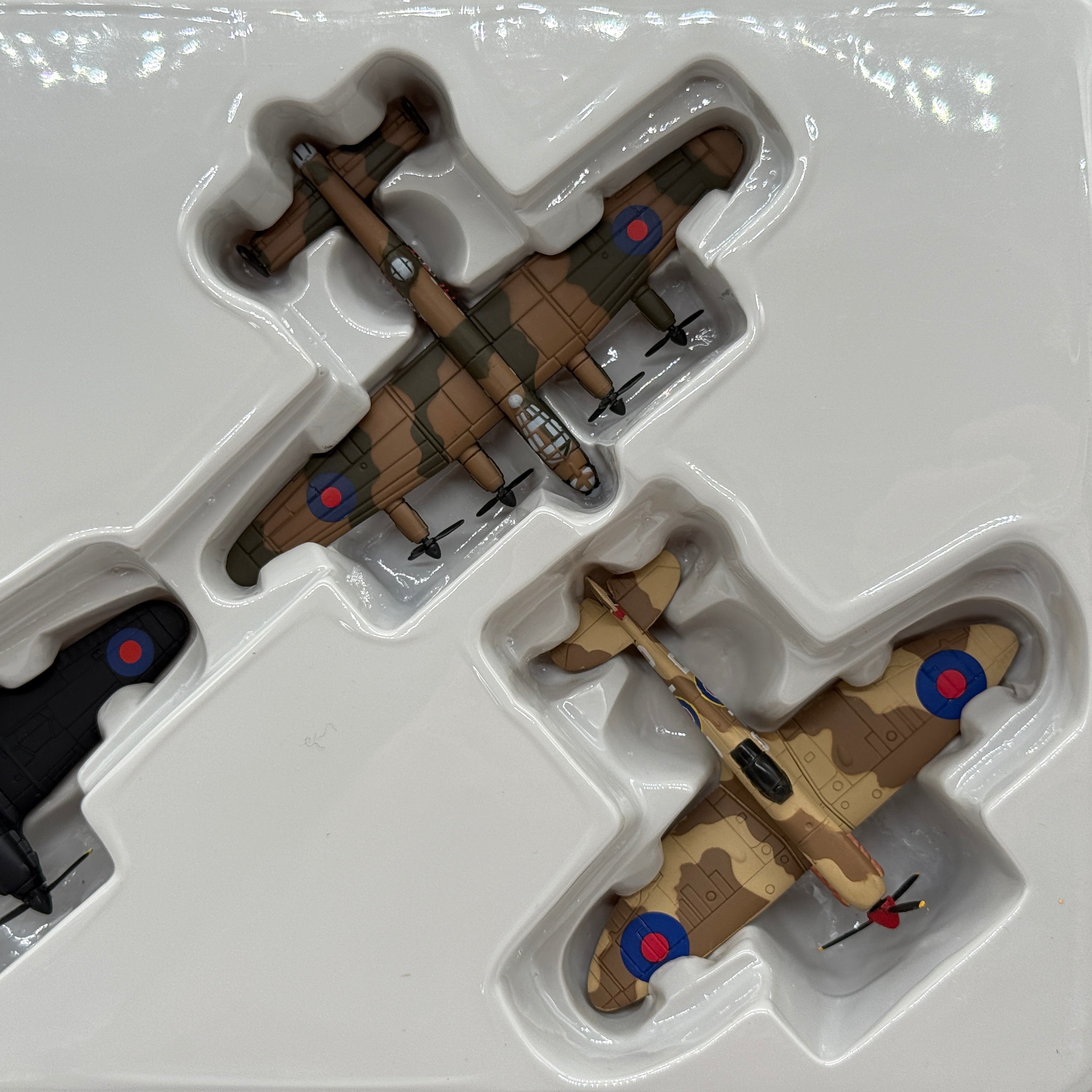 Corgi CSFS08004 Fighting Machines The RAF at War Spitfire Hurricane Lancaster Tiger Moth 4-Aircraft Set