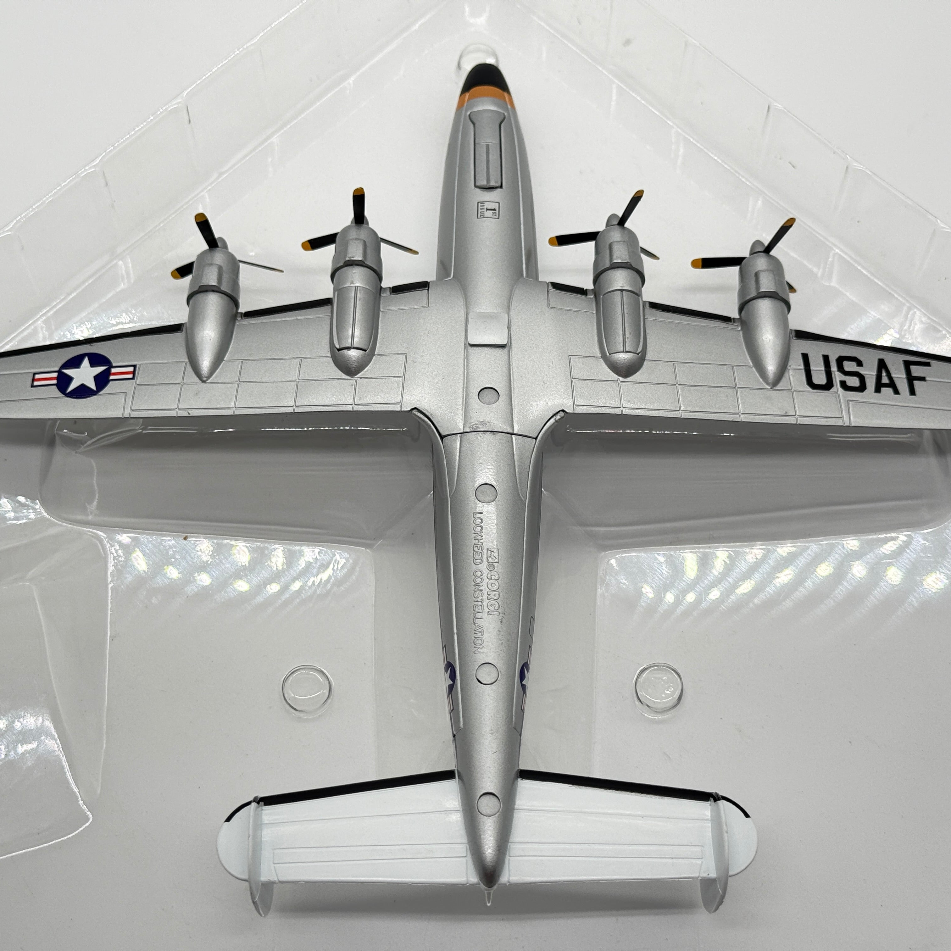 Corgi 47506 1:144 Lockheed VC-121B Constellation USAF 0-80608 Dewdrop