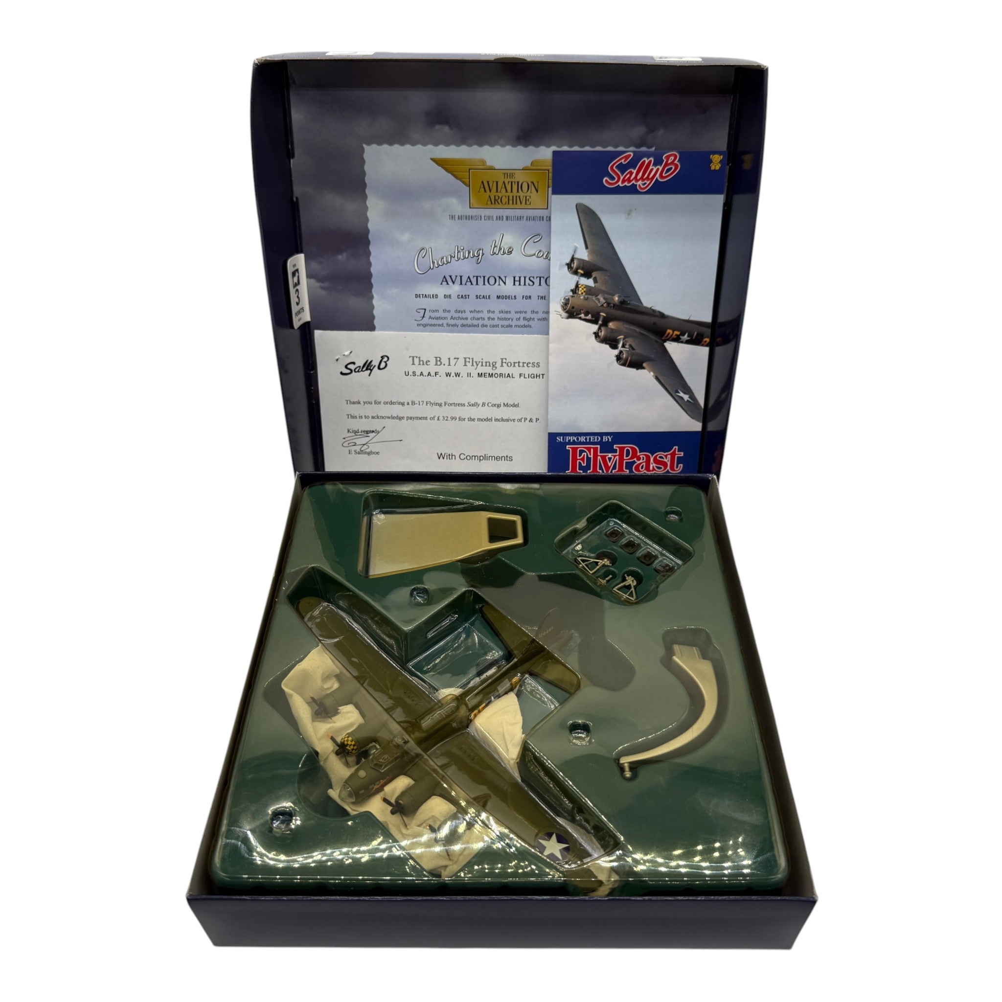 Corgi 48202 1:144 Boeing B-17G Flying Fortress Sally B G-BEDF 41-24485 DF-A