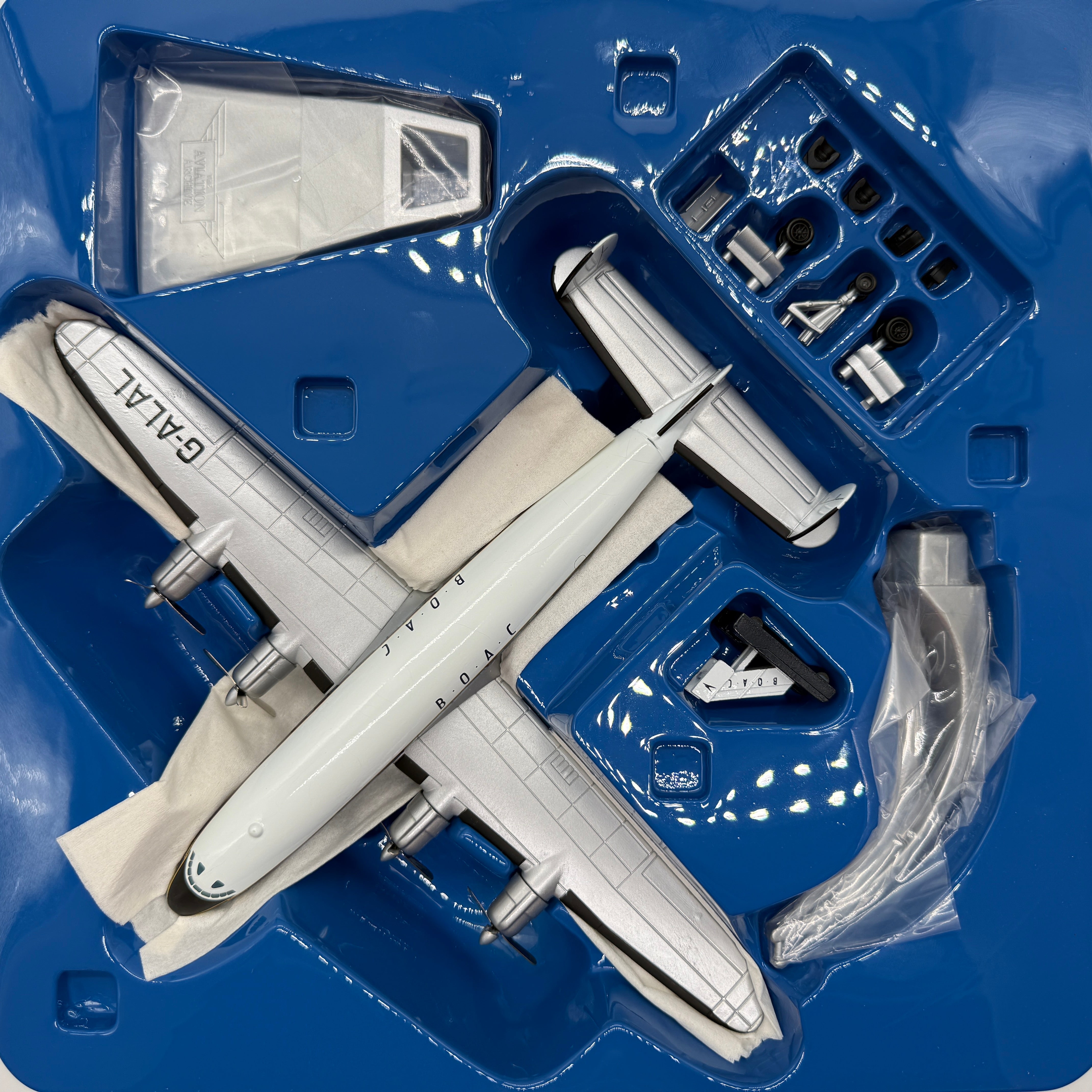 Corgi AA30401 1:144 Lockheed L-749 Constellation BOAC G-ALAL Banbury