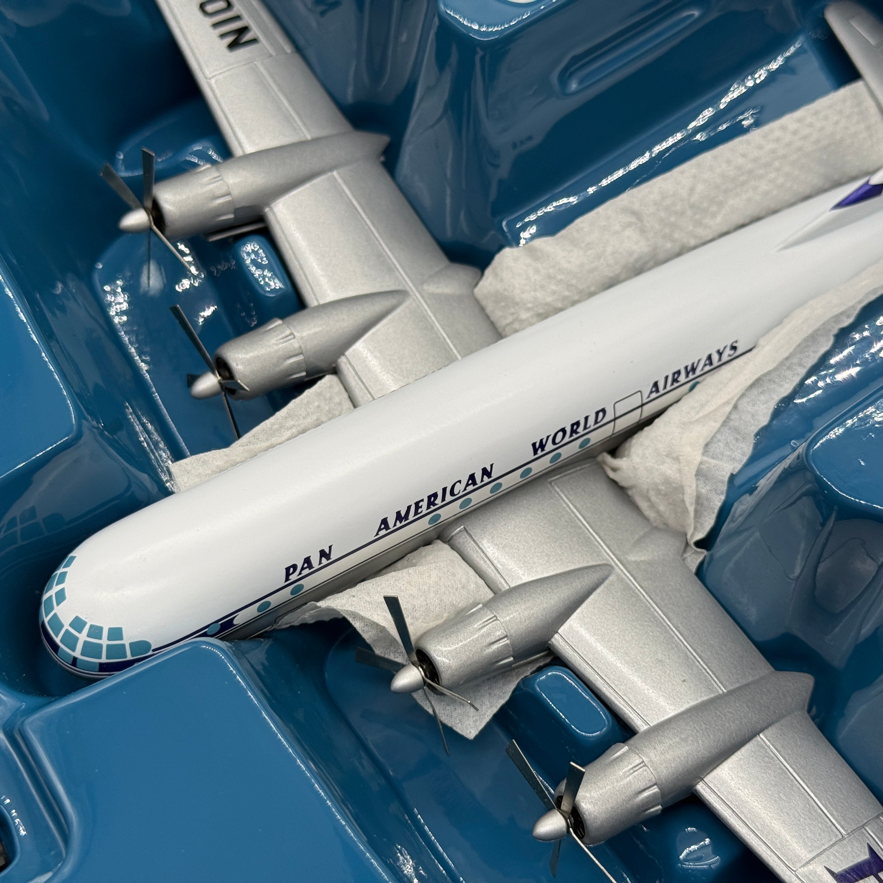 Corgi 48101 1:144 Boeing 377 Stratocruiser Pan Am N1030V Clipper America