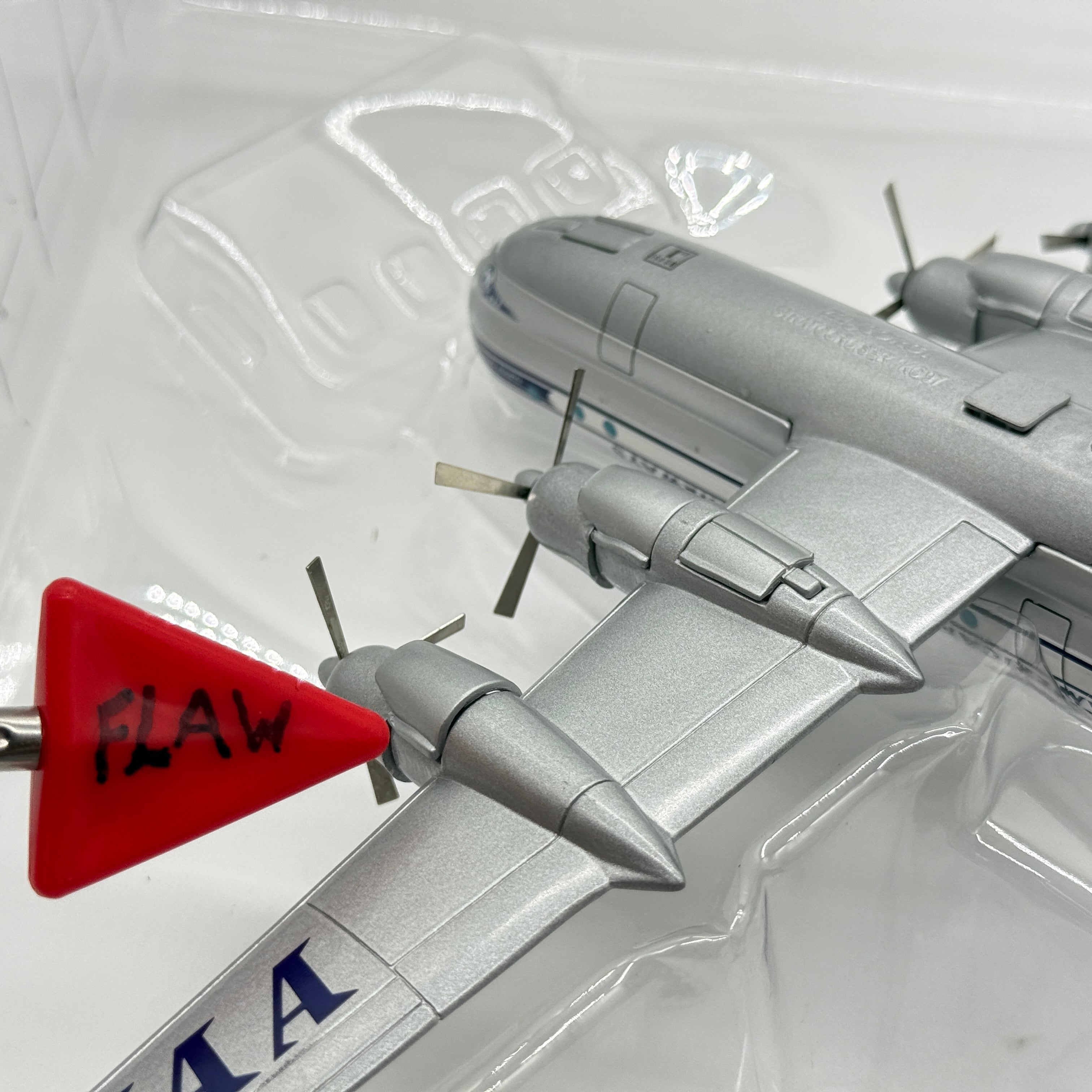 Corgi 48101 1:144 Boeing 377 Stratocruiser Pan Am N1030V Clipper America