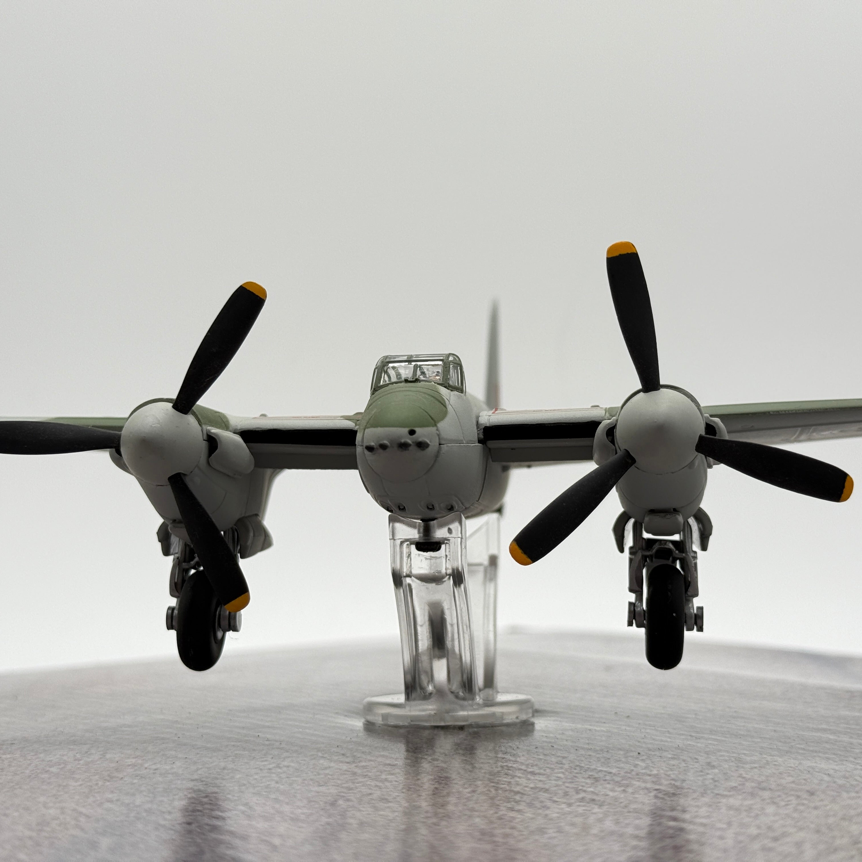 Corgi AA32810 1:72 de Havilland Mosquito FB.VI HX922 EG-F Percy Pickard Operation Jericho Amiens 1944