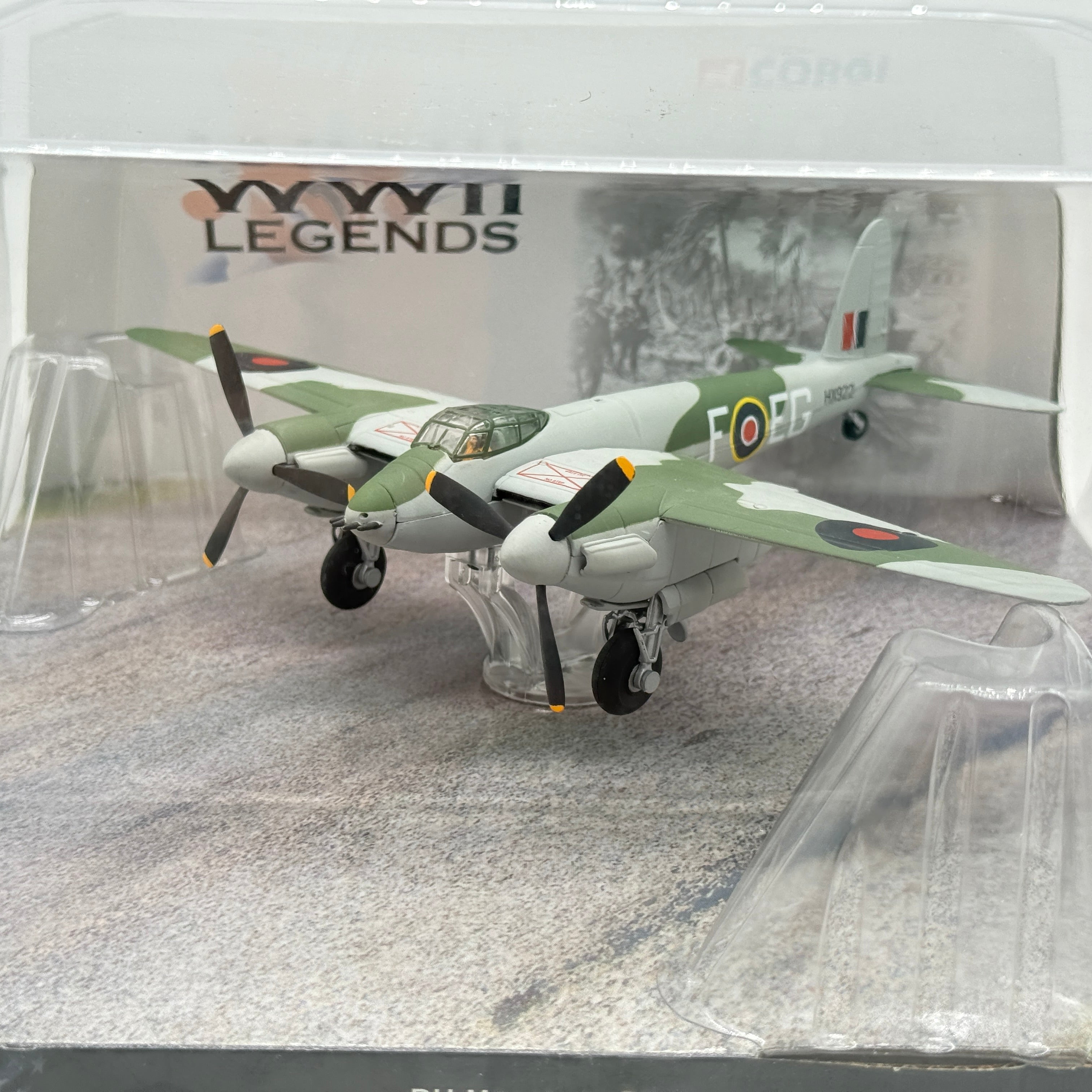 Corgi AA32810 1:72 de Havilland Mosquito FB.VI HX922 EG-F Percy Pickard Operation Jericho Amiens 1944