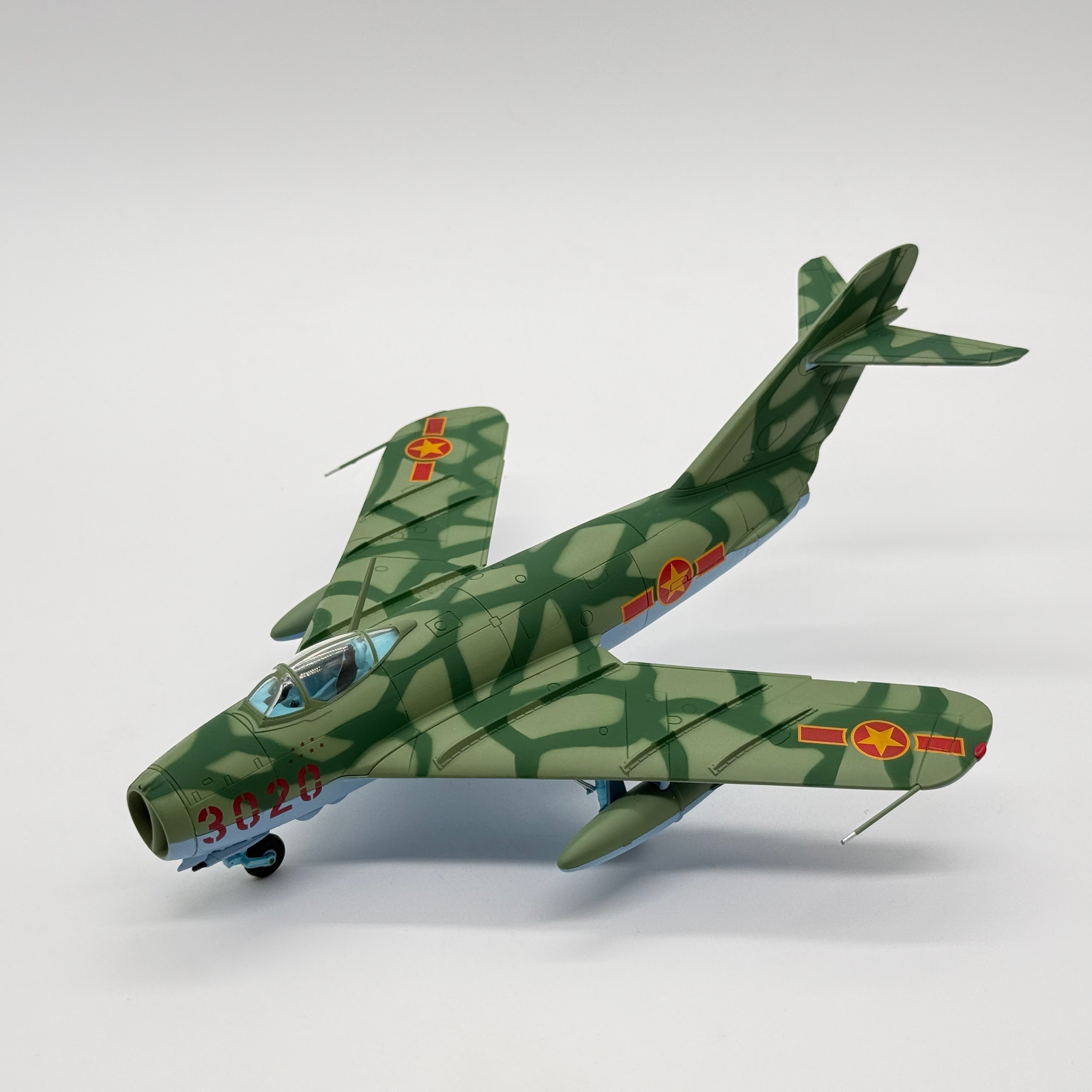 Franklin Mint B11E201 1:48 MiG-17F 3020 North Vietnamese Air Force Colonel Tomb Vietnam War