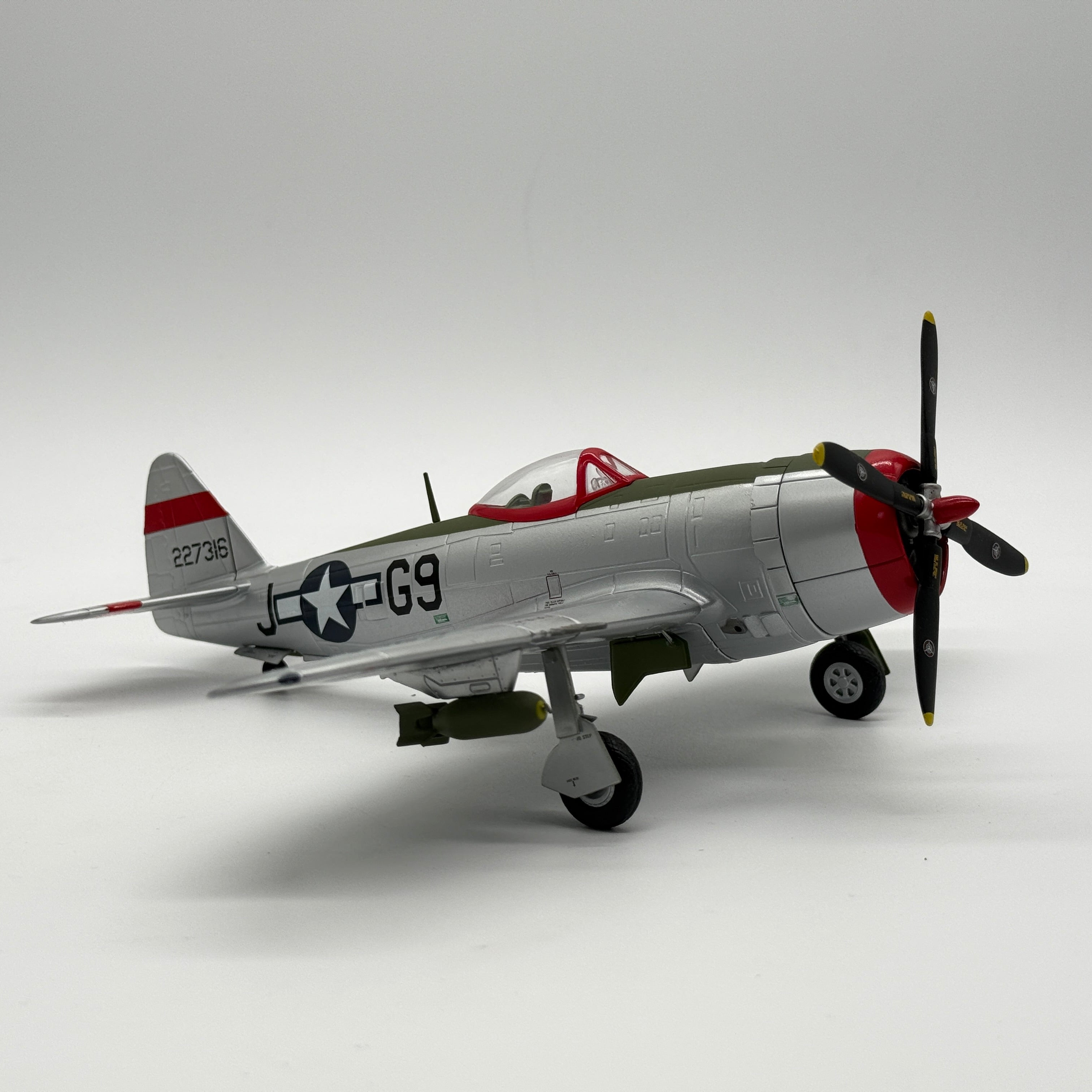Franklin Mint 98144 1:48 Republic P-47D Thunderbolt Chief Ski-U-Mah II Lt Duane Buholz 509th FS 405th FG WWII