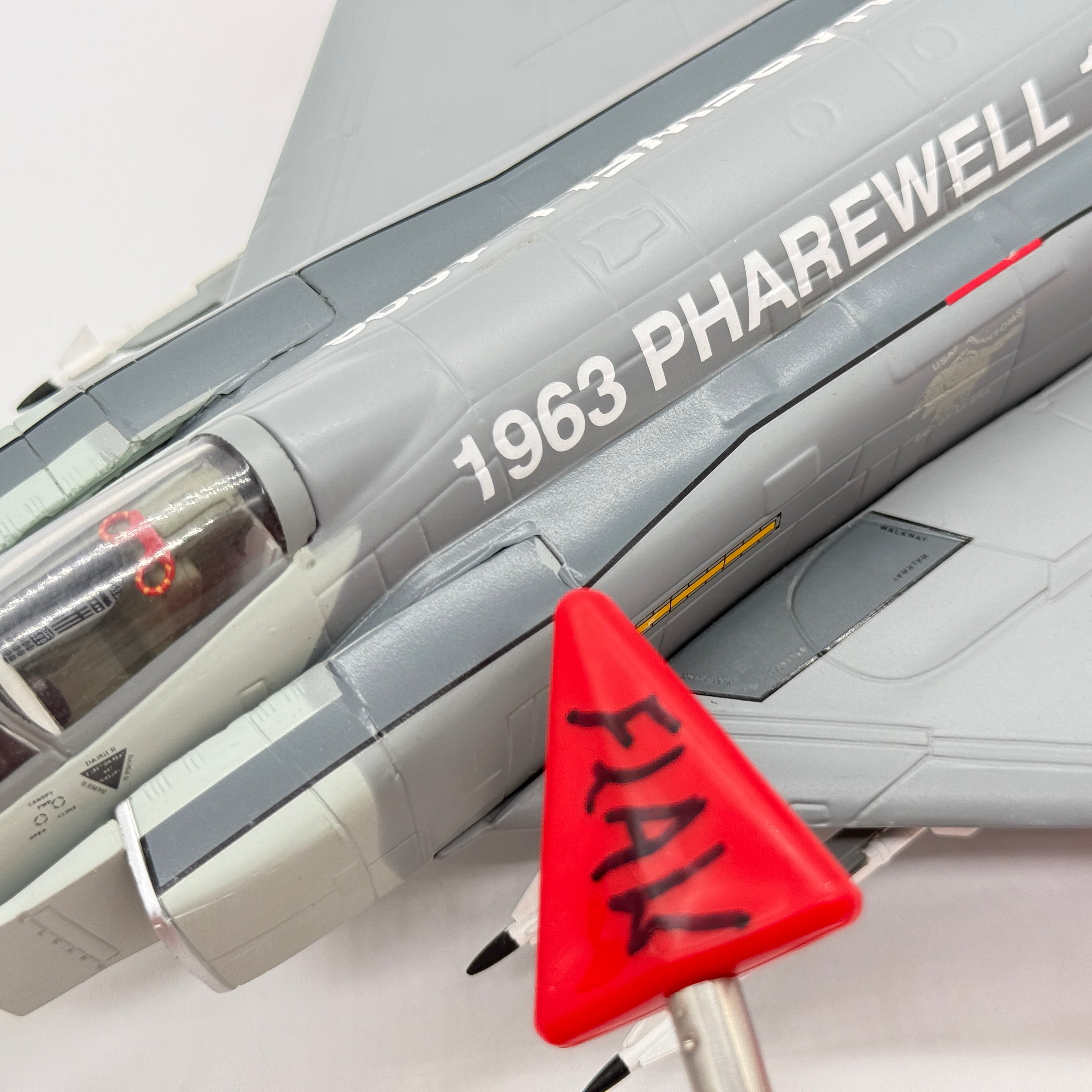 Franklin Mint 98094 1:48 McDonnell Douglas F-4 Phantom II USAF Phantom Pharewell 1963-1996