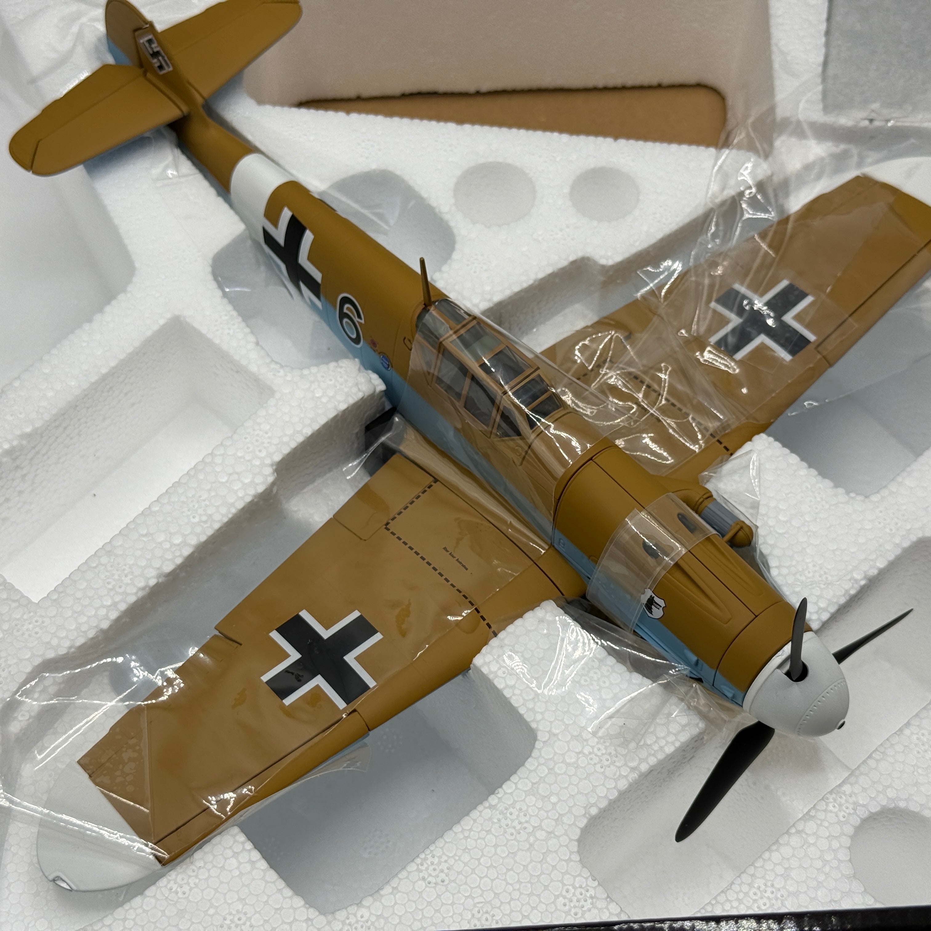 Corgi AA34909 1:32 Messerschmitt Bf 109G-2 Trop Black 6 Heinz Lüdemann JG 77 Libya 1942 Certificate 02/999