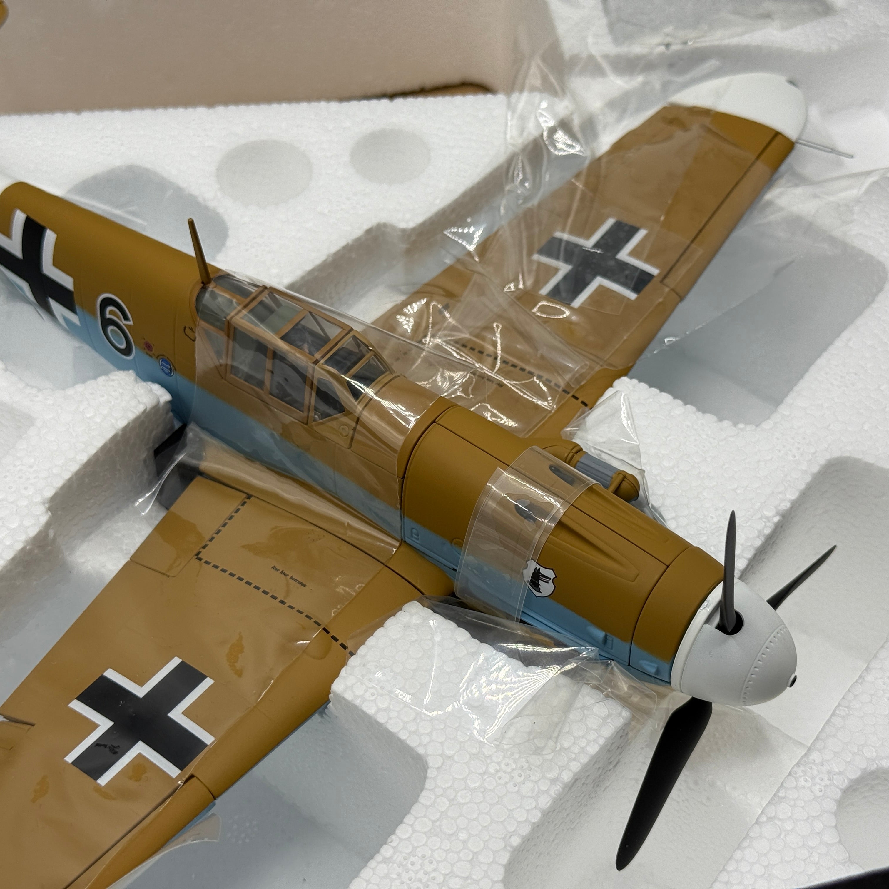 Corgi AA34909 1:32 Messerschmitt Bf 109G-2 Trop Black 6 Heinz Lüdemann JG 77 Libya 1942 Certificate 02/999