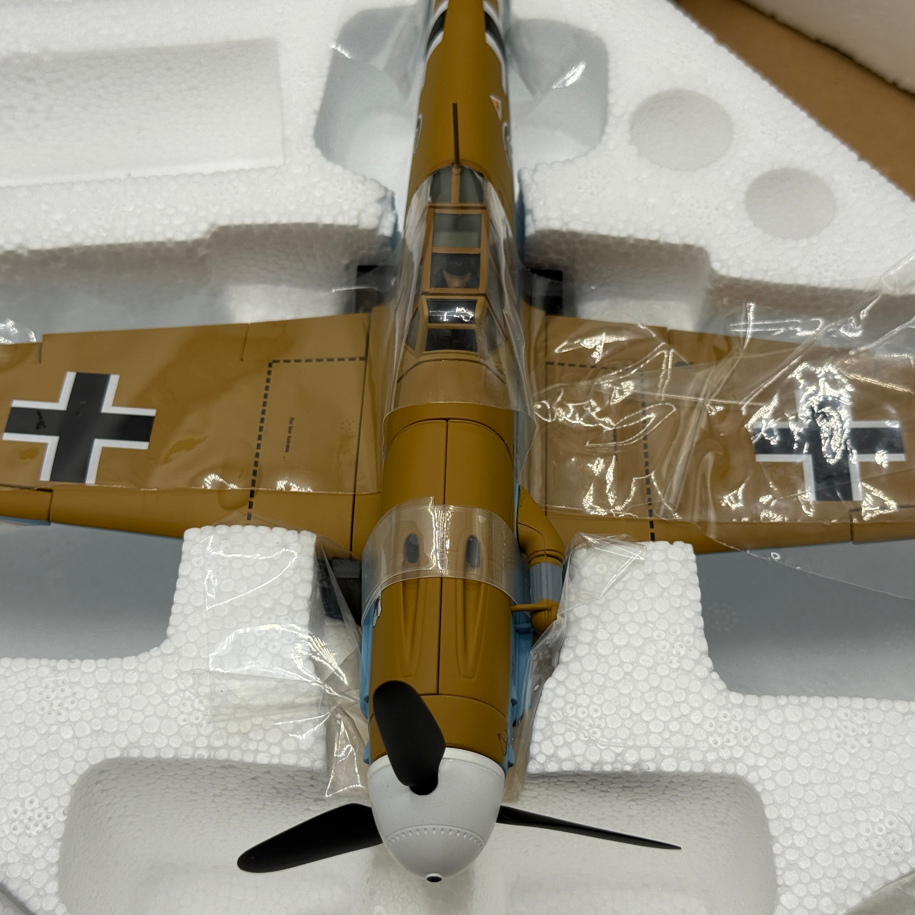 Corgi AA34909 1:32 Messerschmitt Bf 109G-2 Trop Black 6 Heinz Lüdemann JG 77 Libya 1942 Certificate 02/999