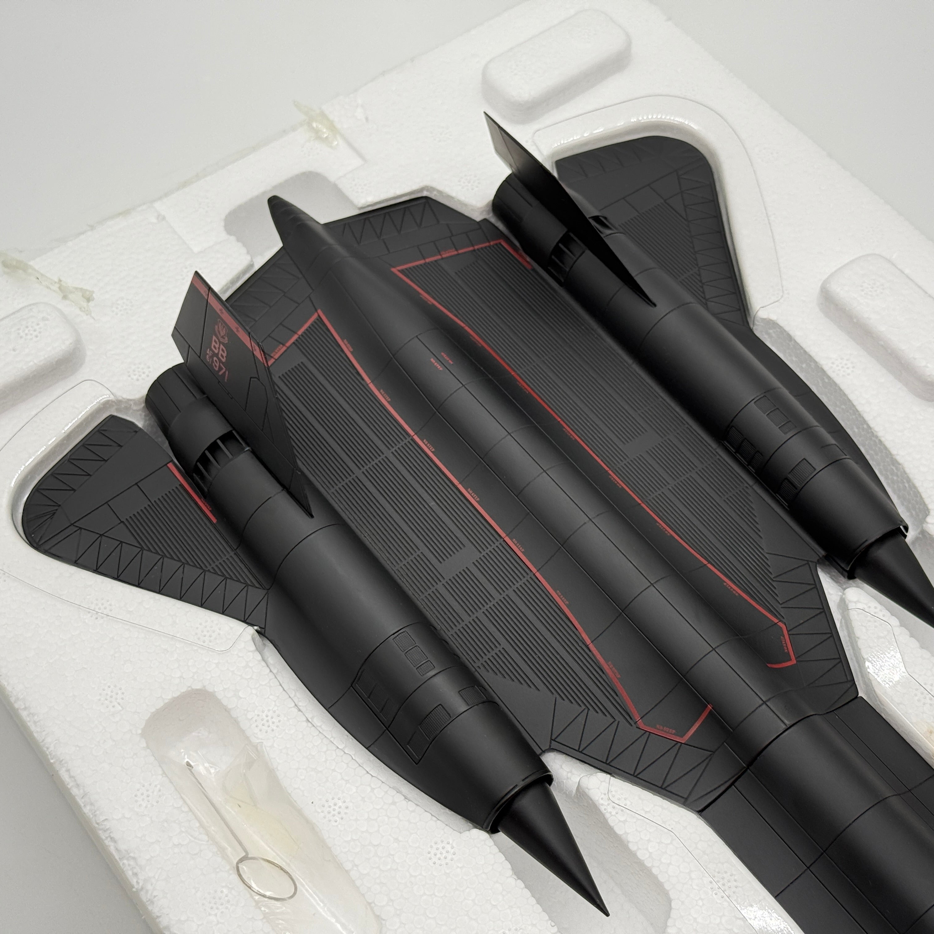Century Wings CW001634 1:72 Lockheed SR-71A Blackbird 61-7971 USAF 9th RW Det.2 Edwards AFB 1997