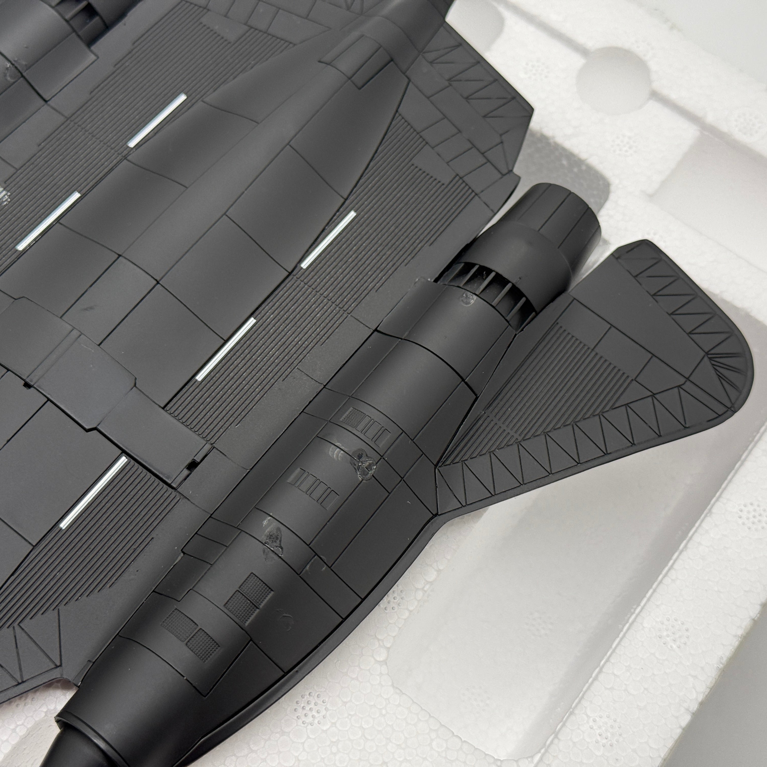 Century Wings CW001634 1:72 Lockheed SR-71A Blackbird 61-7971 USAF 9th RW Det.2 Edwards AFB 1997