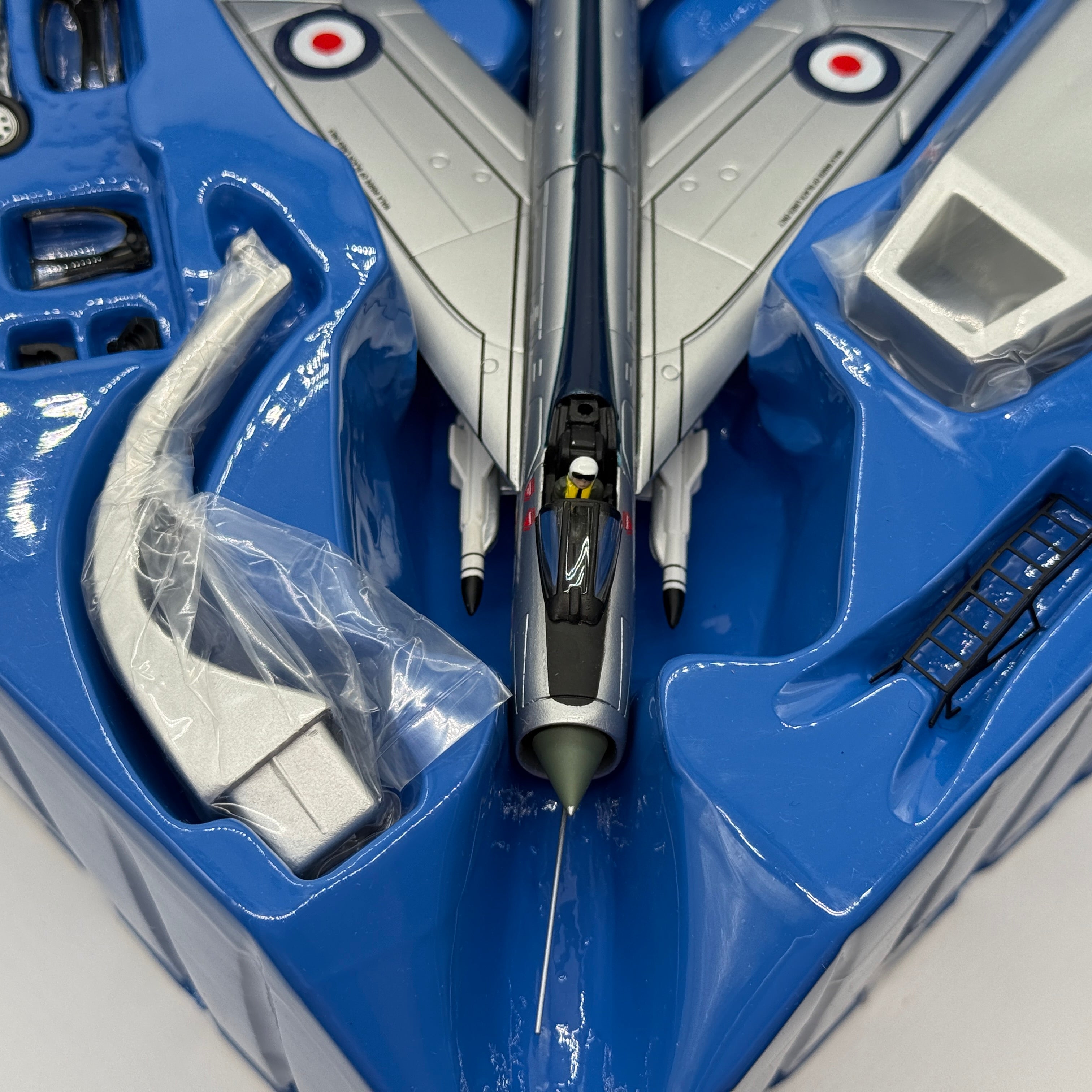 Corgi 49402 1:72 English Electric Lightning F.2 XN768 S RAF No.92 Sqn Aerobatic Display Team Farnborough 1964 *ISSUES*