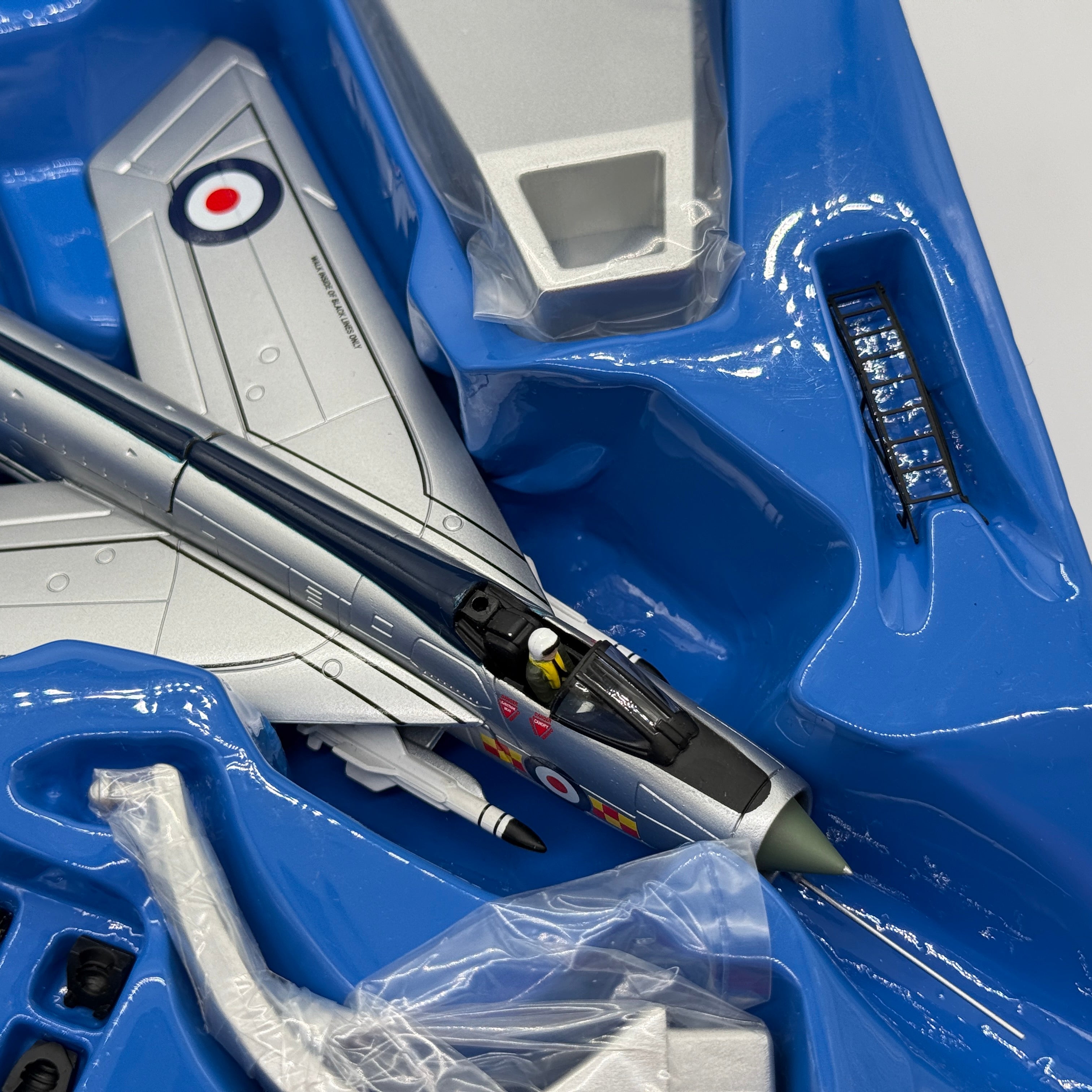 Corgi 49402 1:72 English Electric Lightning F.2 XN768 S RAF No.92 Sqn Aerobatic Display Team Farnborough 1964 *ISSUES*