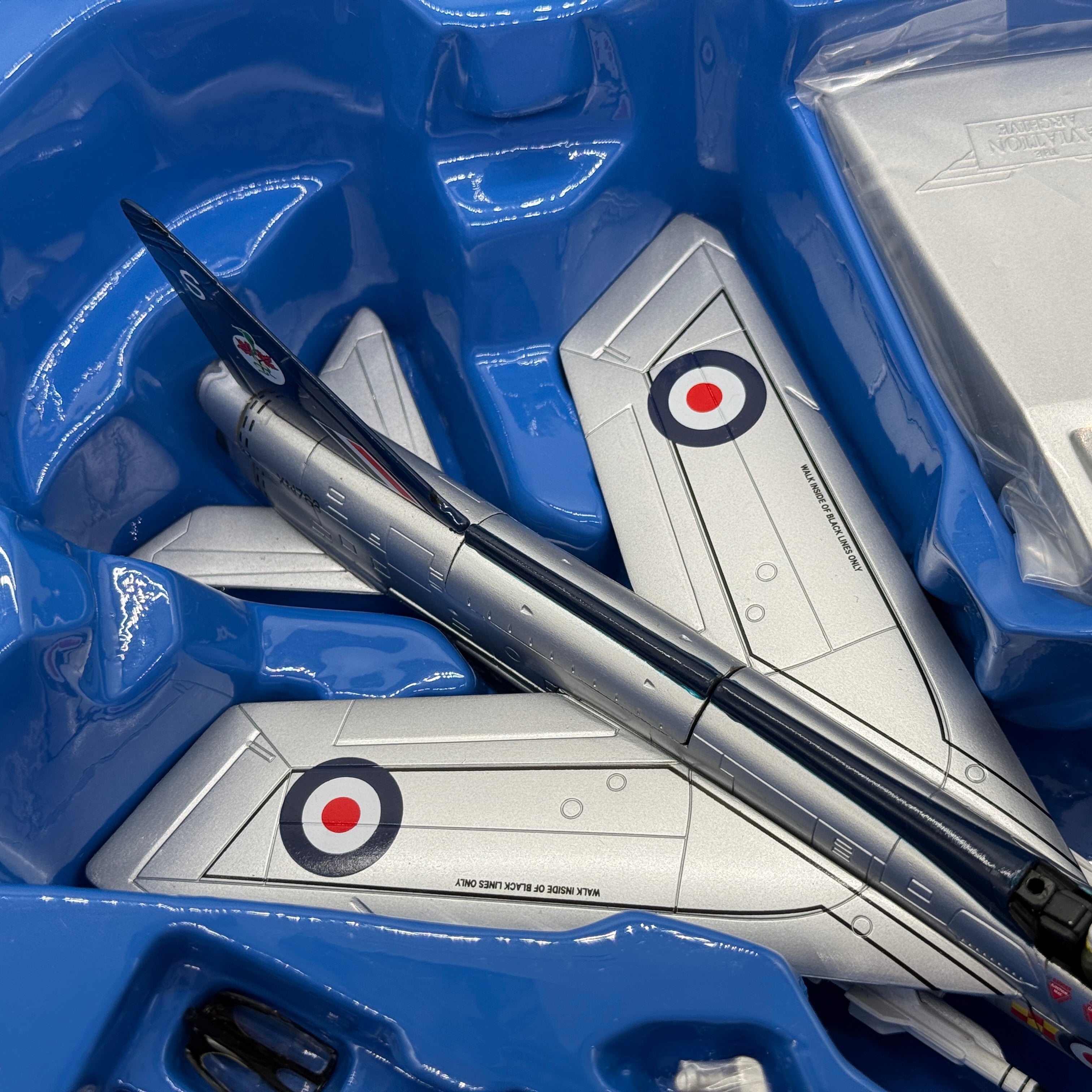 Corgi 49402 1:72 English Electric Lightning F.2 XN768 S RAF No.92 Sqn Aerobatic Display Team Farnborough 1964 *ISSUES*